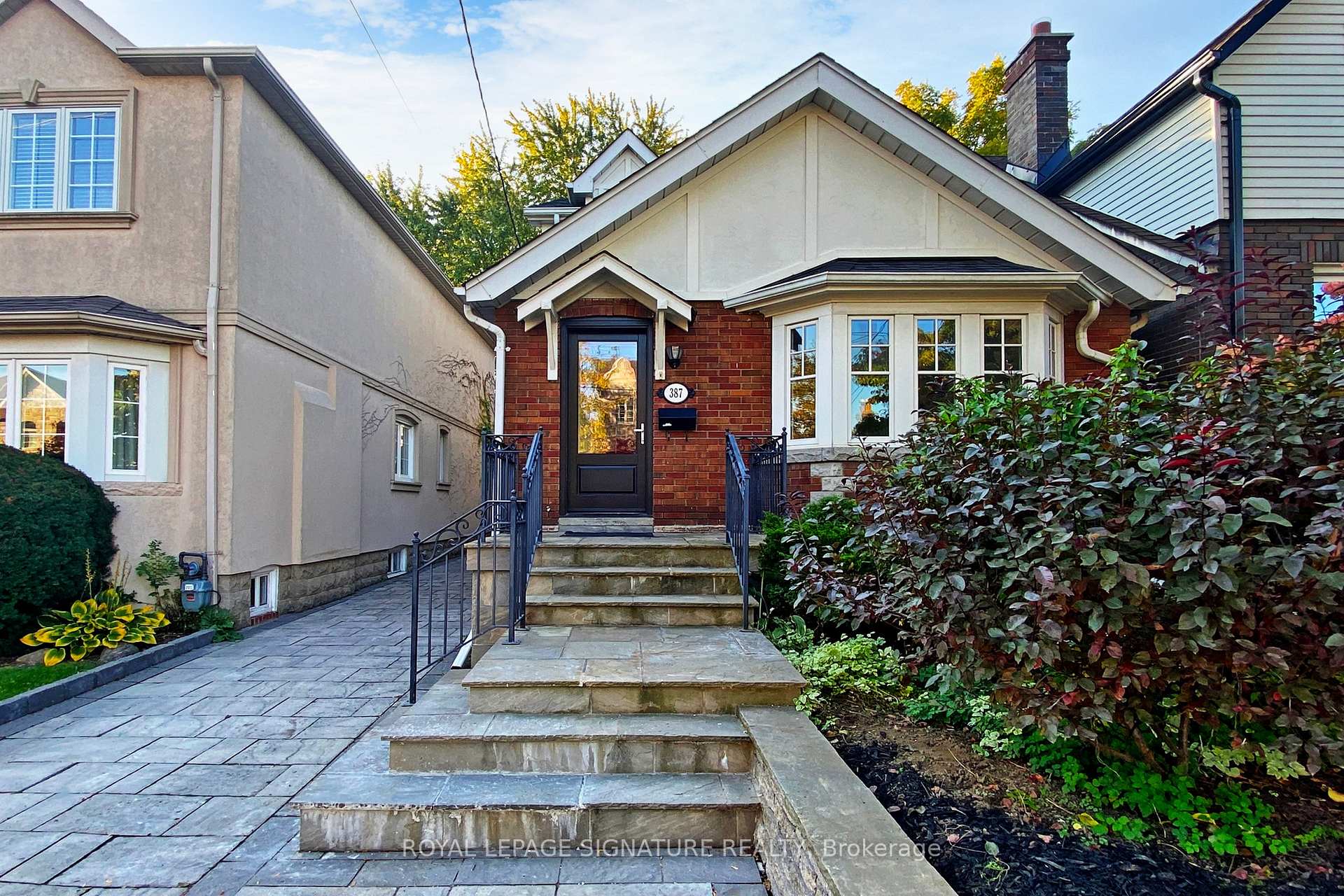 Photo 4 of 387 Old Orchard Grove, Toronto, Bedford Park-Nortown — HOMEH