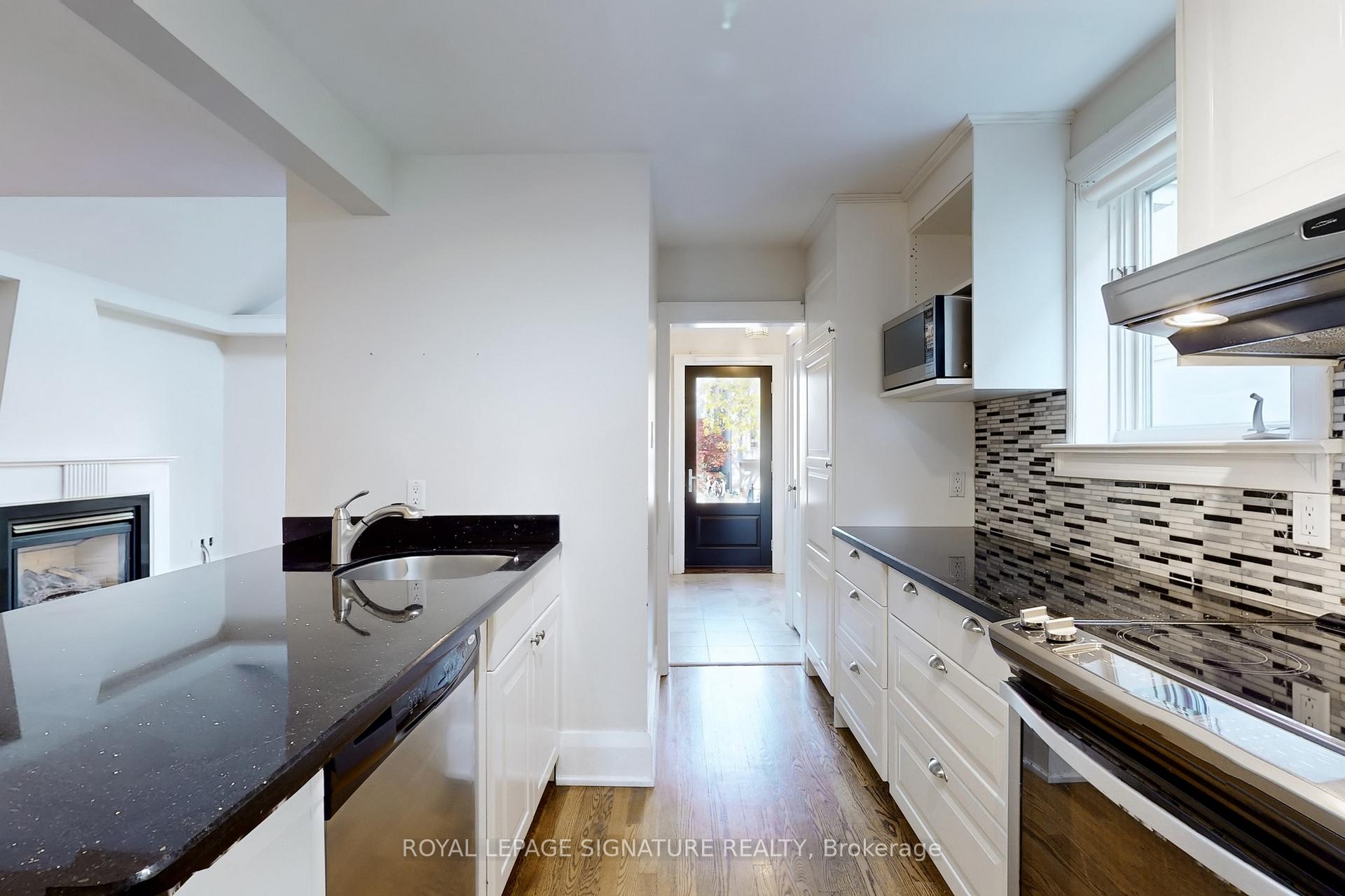 Photo 9 of 387 Old Orchard Grove, Toronto, Bedford Park-Nortown — HOMEH