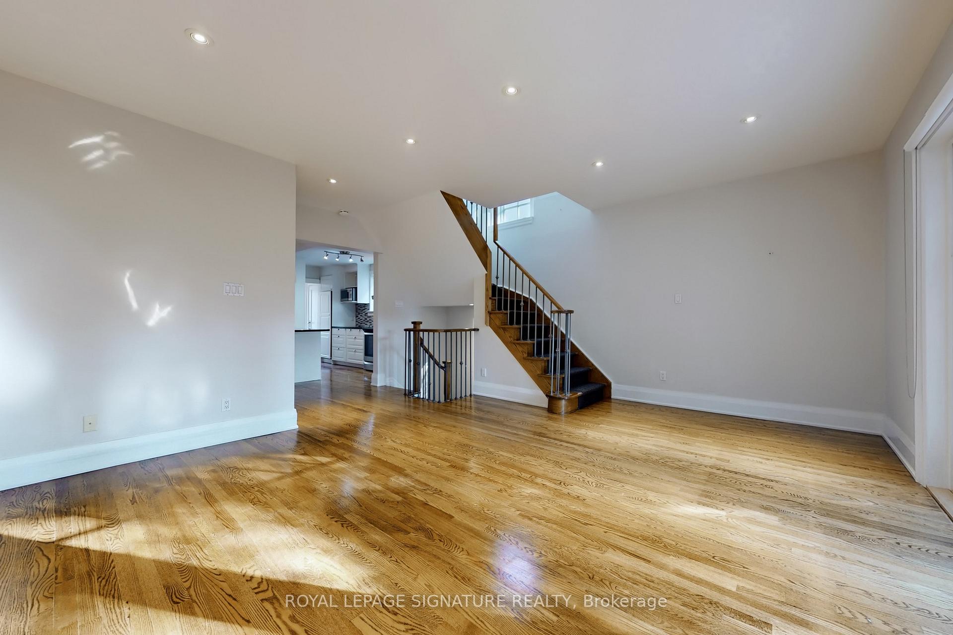 Photo 12 of 387 Old Orchard Grove, Toronto, Bedford Park-Nortown — HOMEH