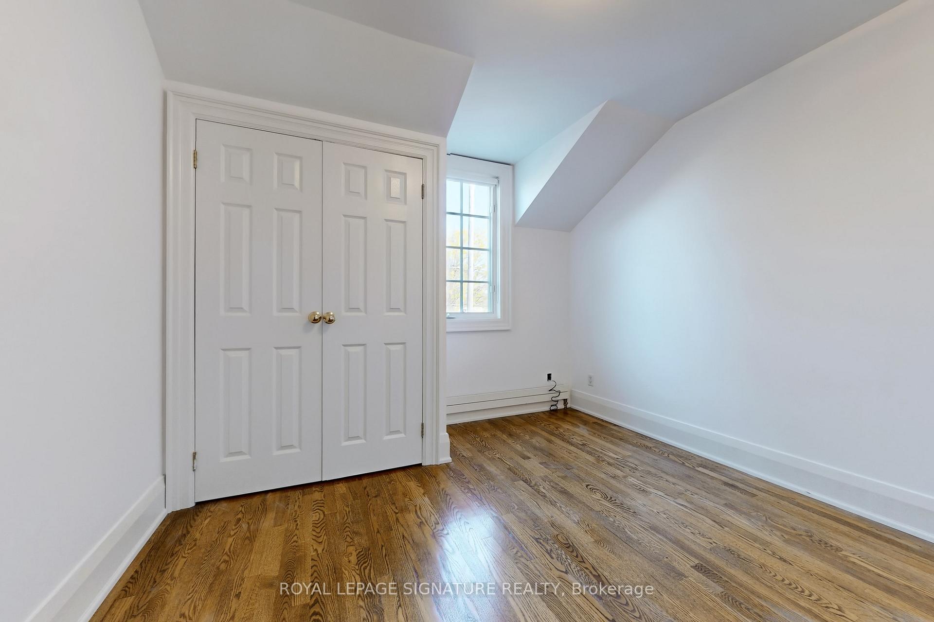 Photo 19 of 387 Old Orchard Grove, Toronto, Bedford Park-Nortown — HOMEH