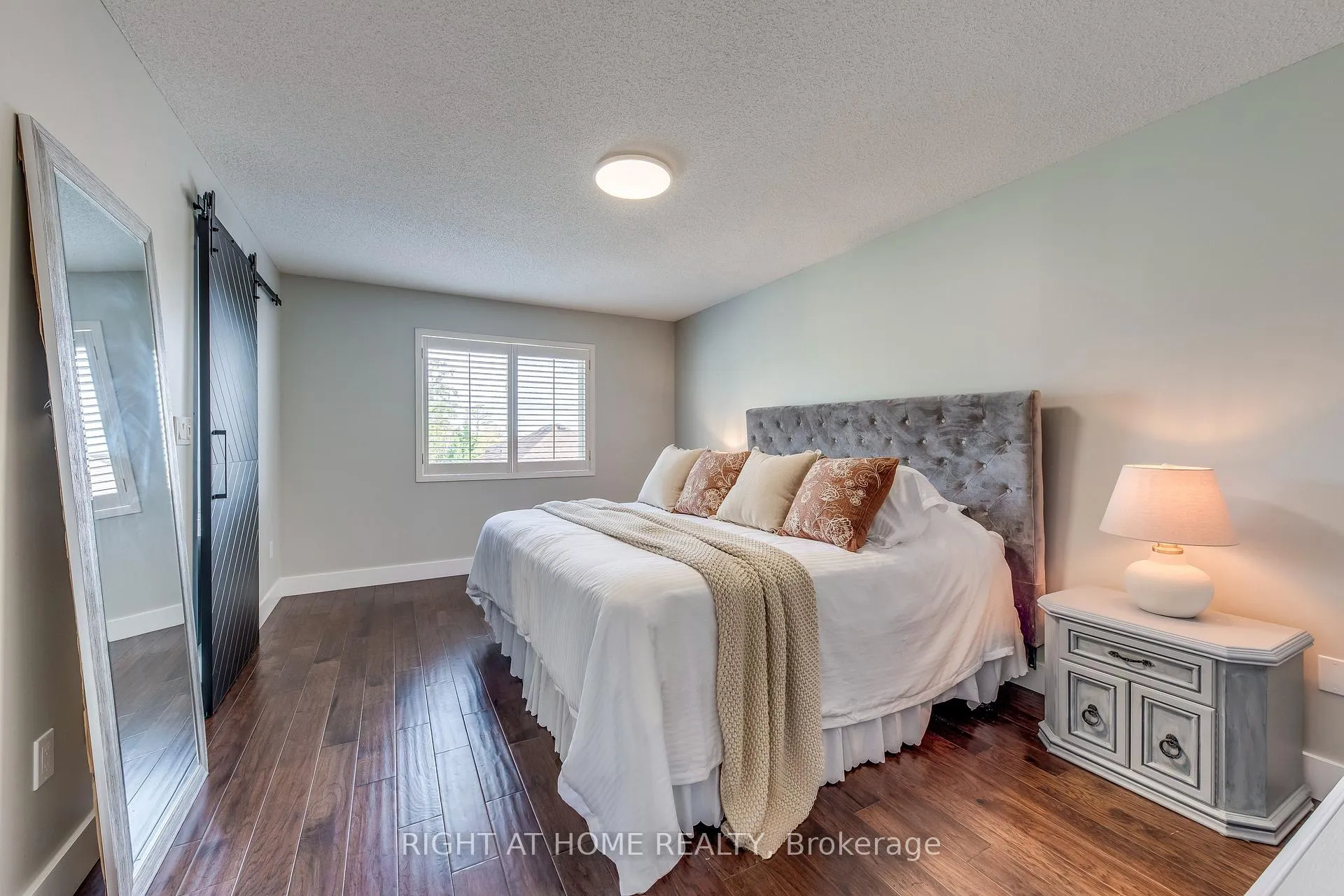 Photo 17 of 1406 Forest Street, Innisfil, Alcona — HOMEH