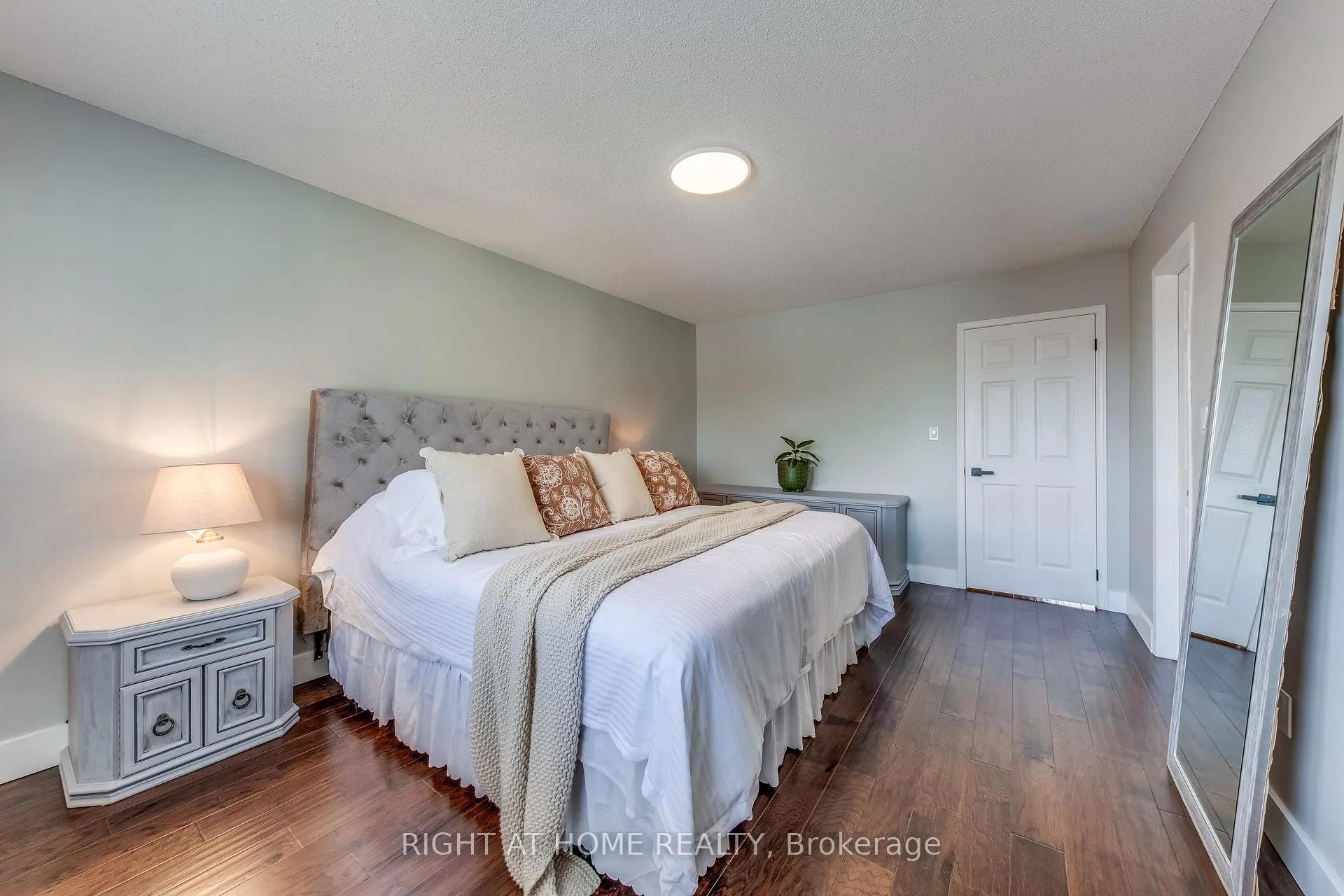 Photo 19 of 1406 Forest Street, Innisfil, Alcona — HOMEH