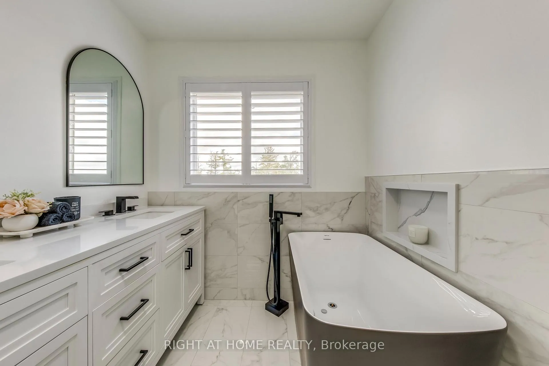 Photo 21 of 1406 Forest Street, Innisfil, Alcona — HOMEH