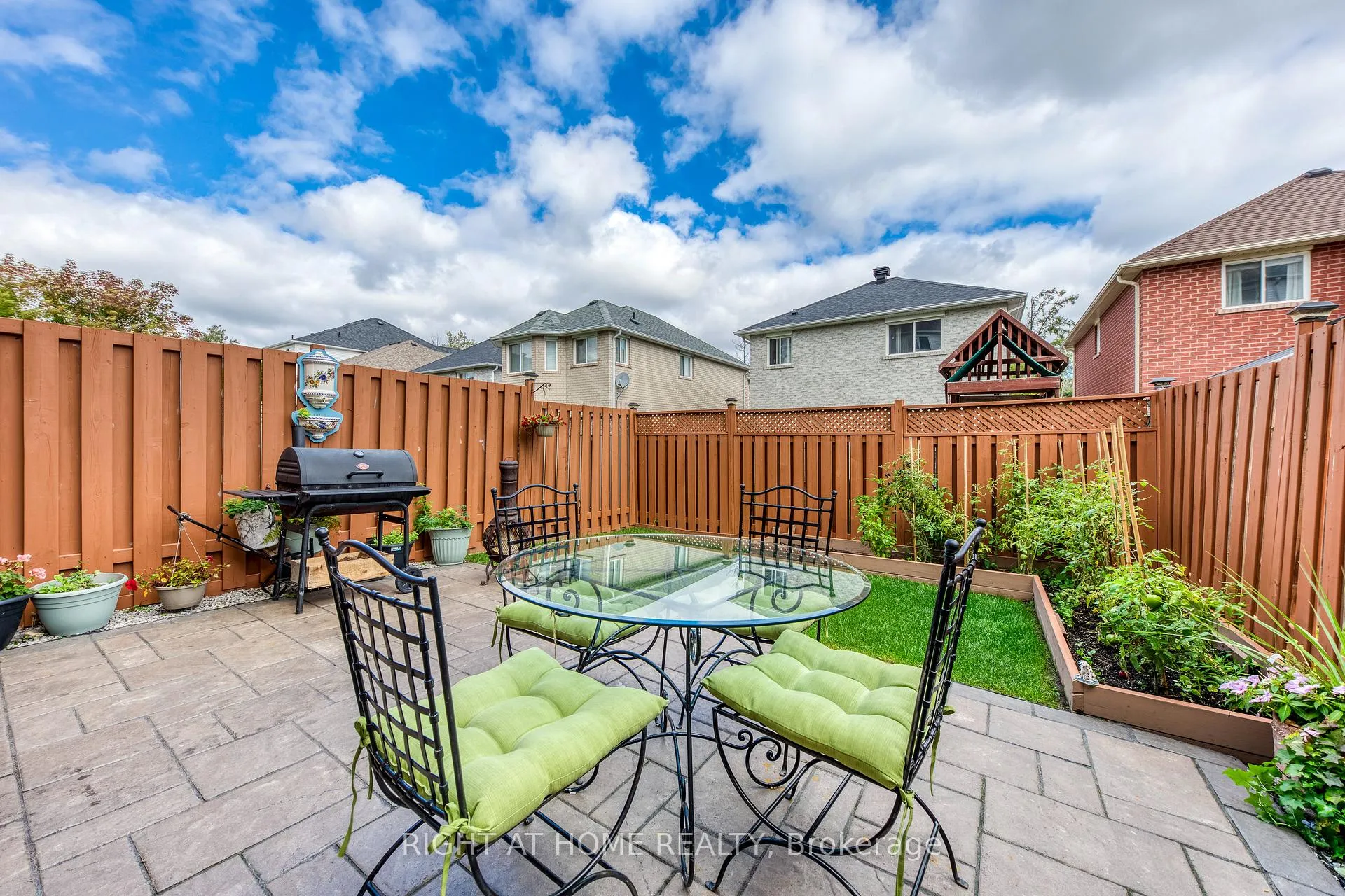Photo 37 of 1406 Forest Street, Innisfil, Alcona — HOMEH