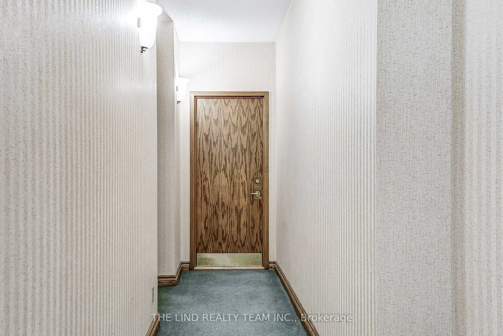 Photo 5 of Unit 301, 21 George Street, Aurora, Aurora Village — HOMEH