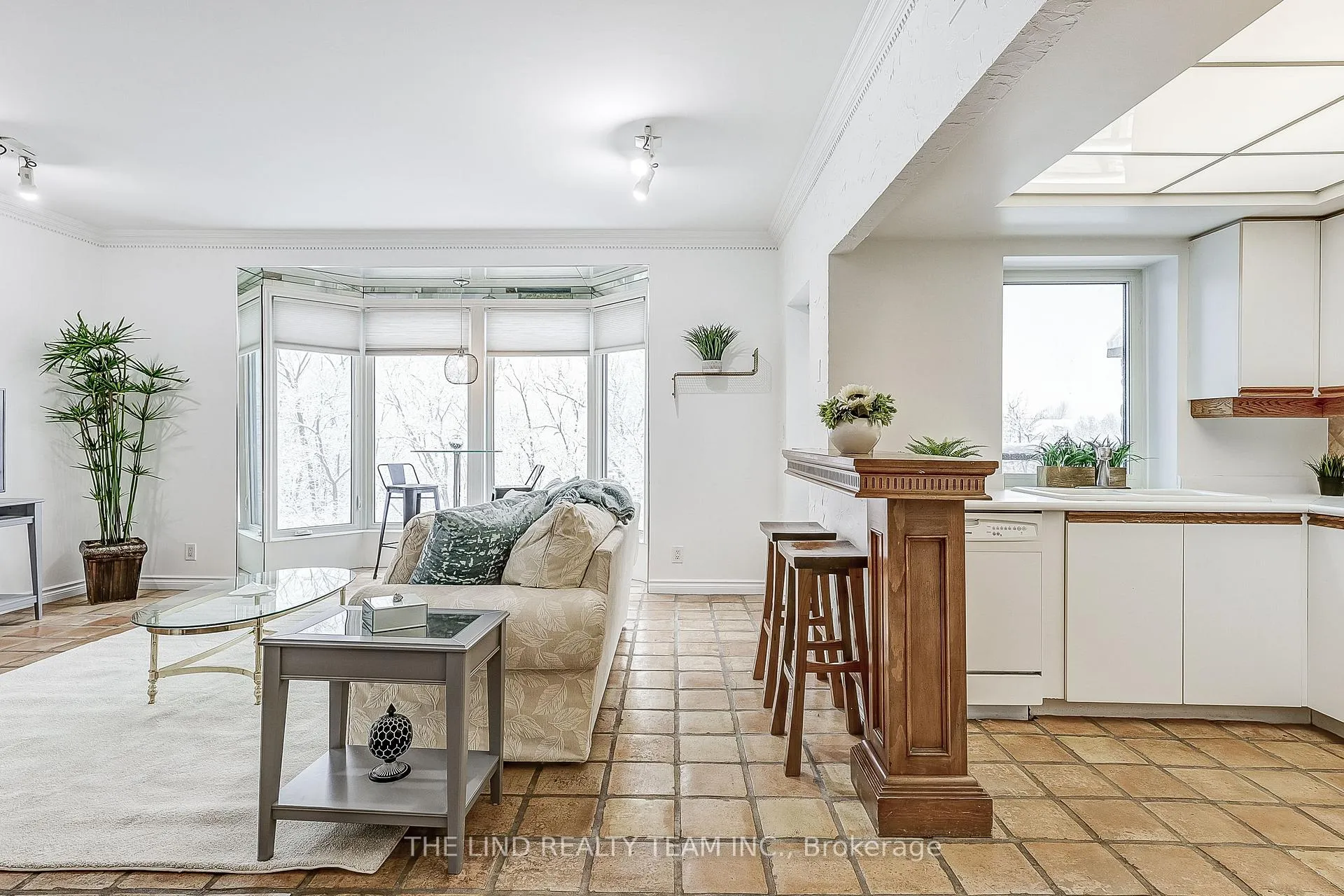 Photo 7 of Unit 301, 21 George Street, Aurora, Aurora Village — HOMEH