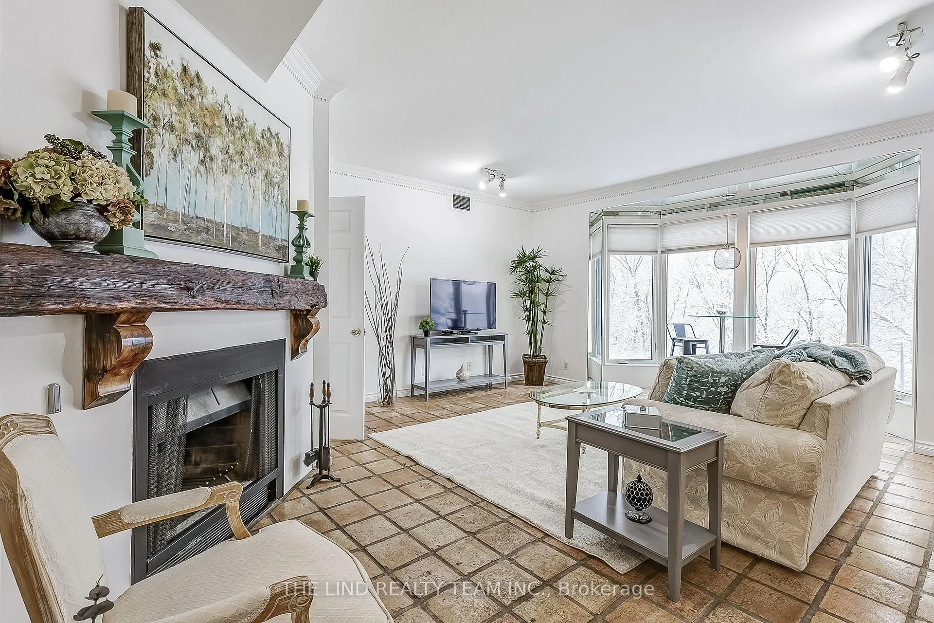 Photo 13 of Unit 301, 21 George Street, Aurora, Aurora Village — HOMEH