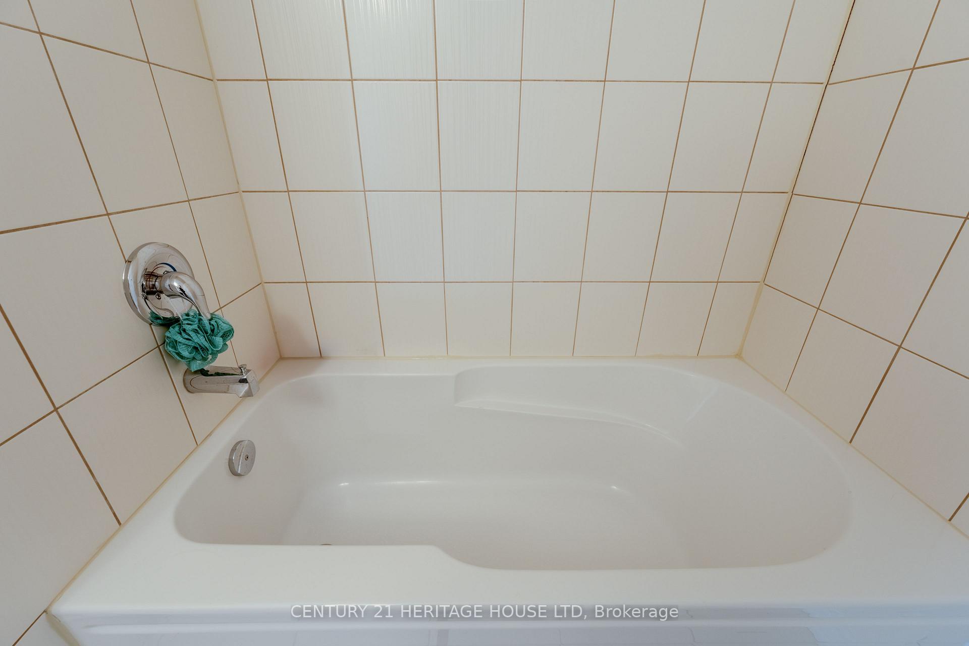 Photo 25 of 11 Ever Sweet Way, Thorold, Rolling Meadows — HOMEH