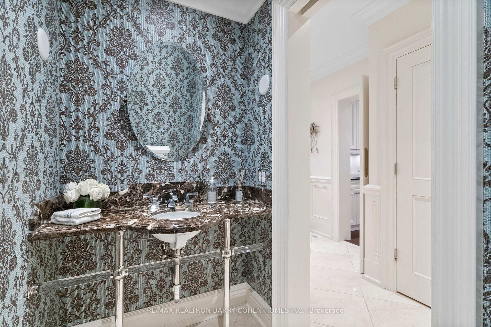 Photo 13 of 32 Ava Road, Toronto, Forest Hill South — HOMEH