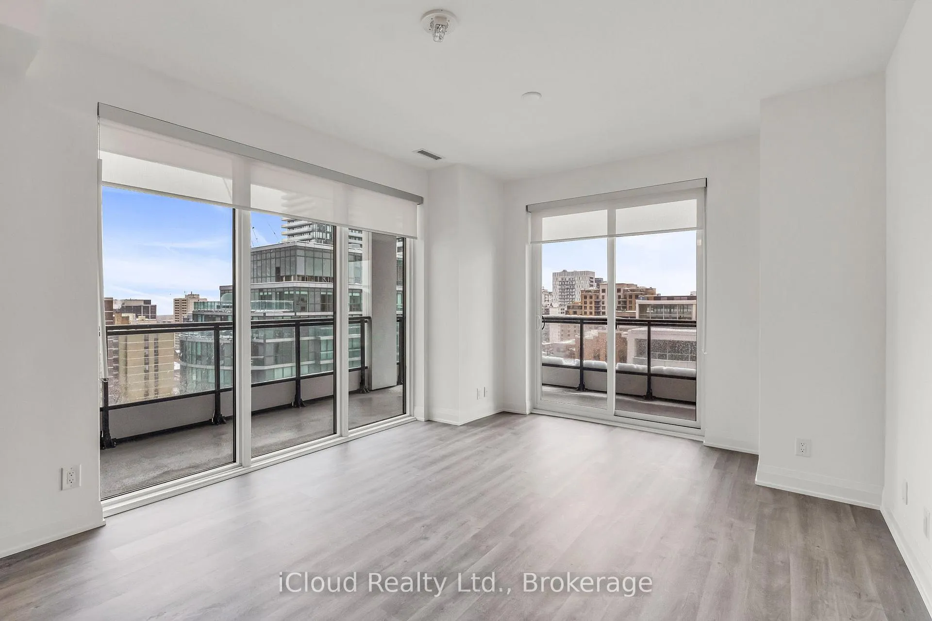 Photo 7 of Unit 1305, 65 Broadway Avenue, Toronto, Mount Pleasant West — HOMEH