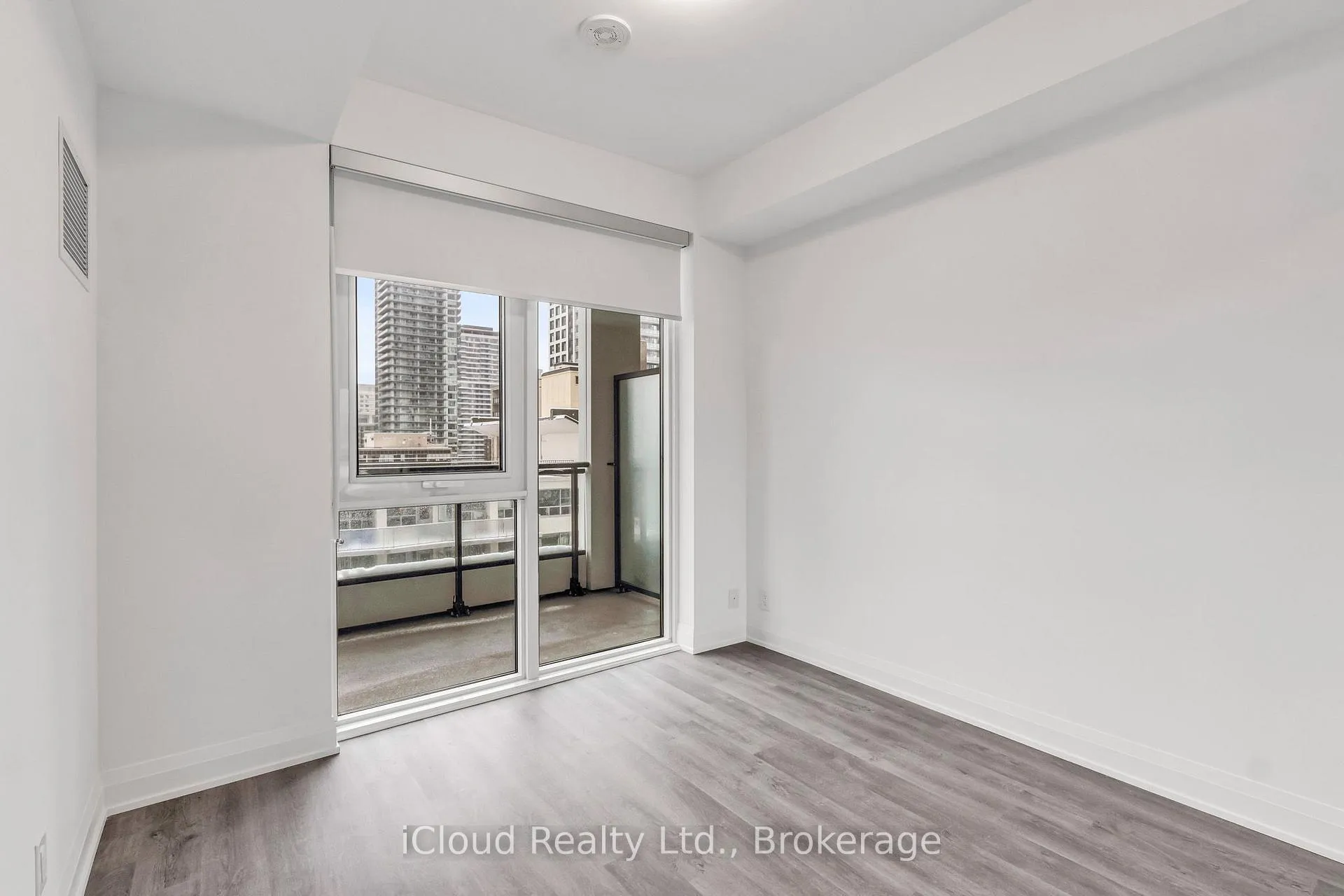 Photo 13 of Unit 1305, 65 Broadway Avenue, Toronto, Mount Pleasant West — HOMEH