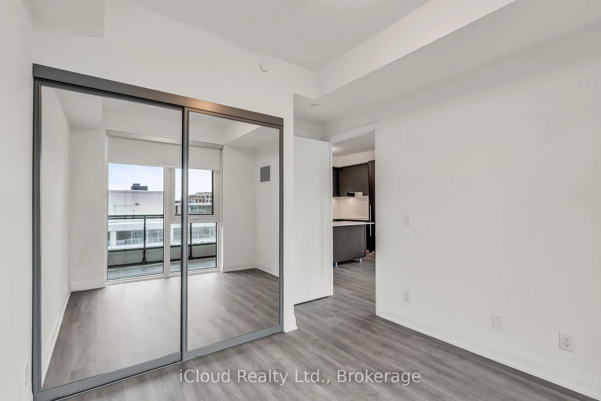 Photo 14 of Unit 1305, 65 Broadway Avenue, Toronto, Mount Pleasant West — HOMEH