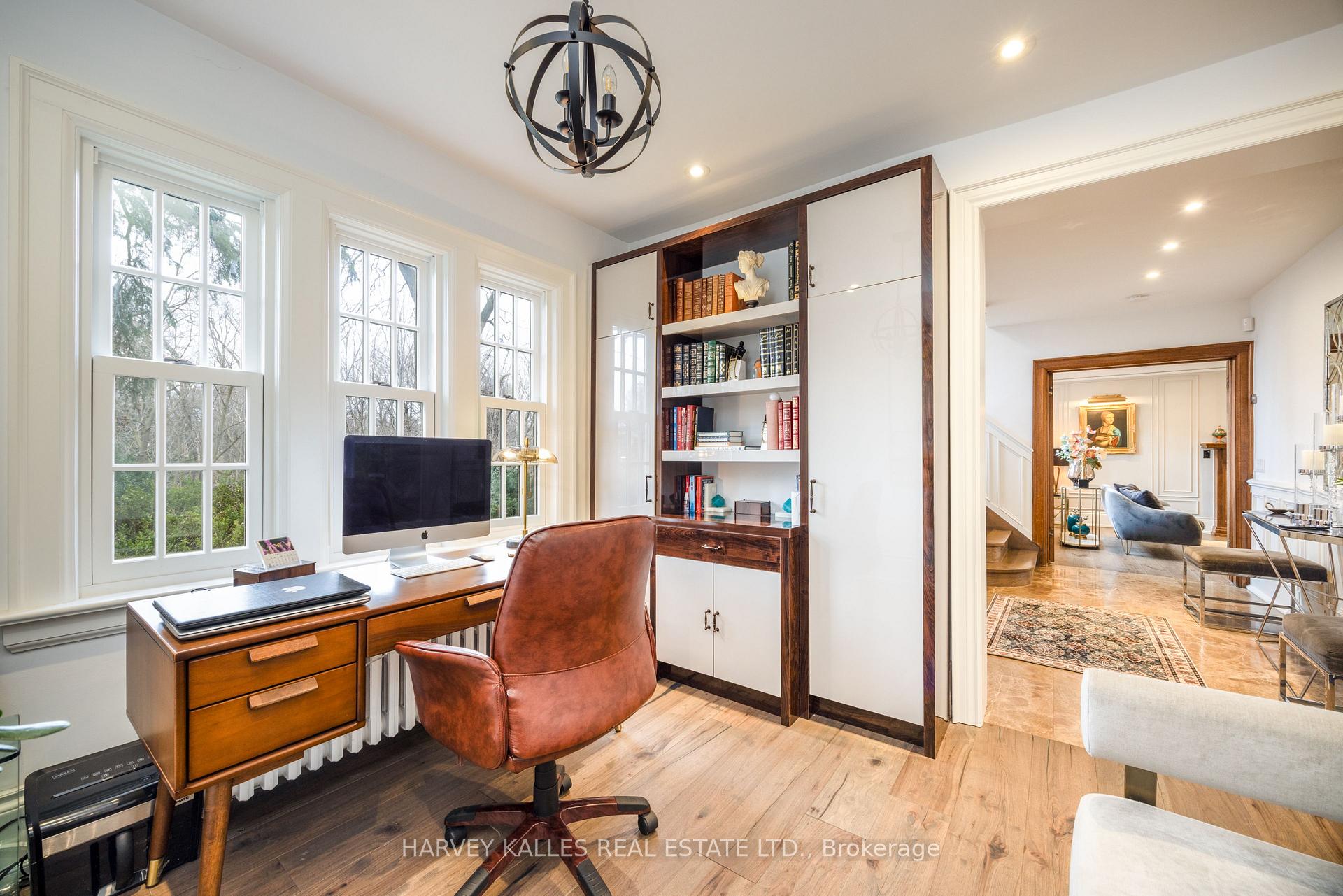 Photo 10 of 199 Alexandra Boulevard, Toronto, Lawrence Park South — HOMEH