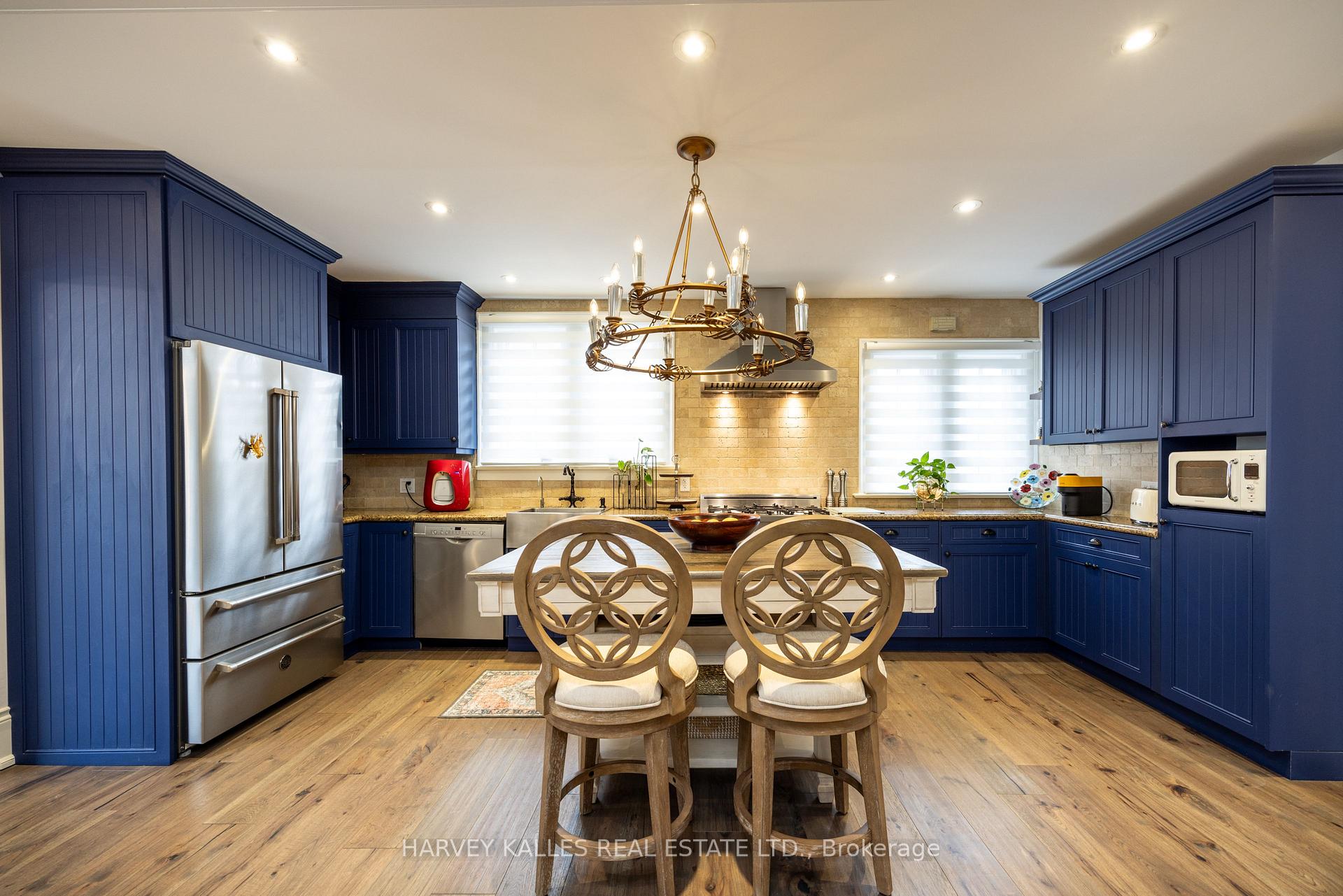 Photo 13 of 199 Alexandra Boulevard, Toronto, Lawrence Park South — HOMEH