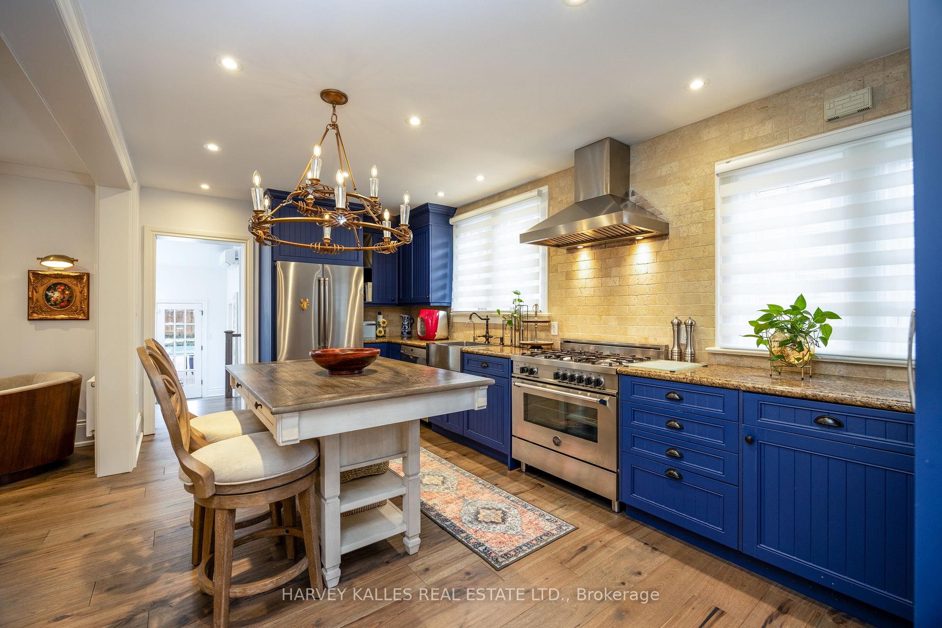Photo 14 of 199 Alexandra Boulevard, Toronto, Lawrence Park South — HOMEH