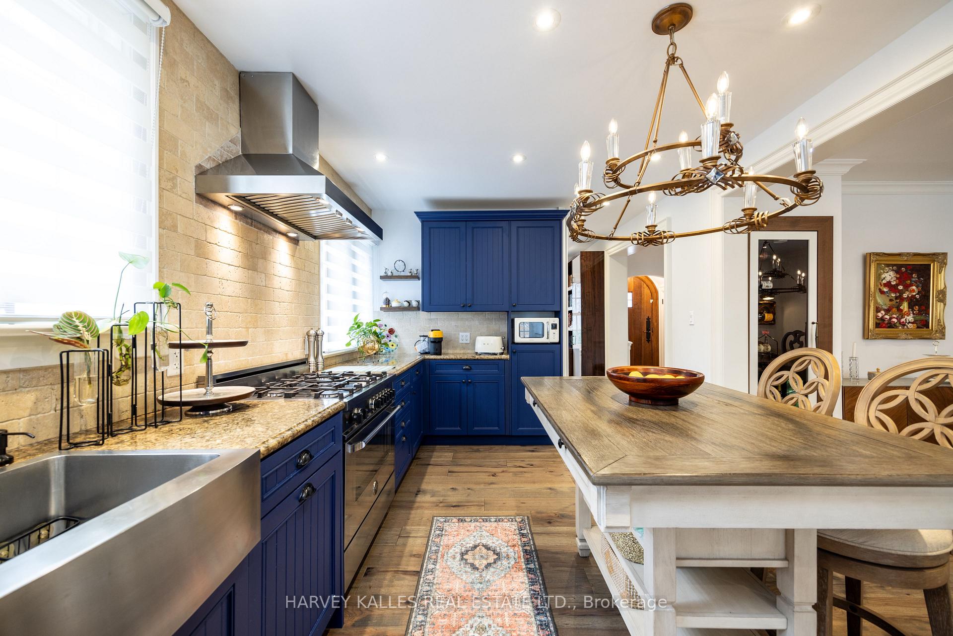 Photo 16 of 199 Alexandra Boulevard, Toronto, Lawrence Park South — HOMEH