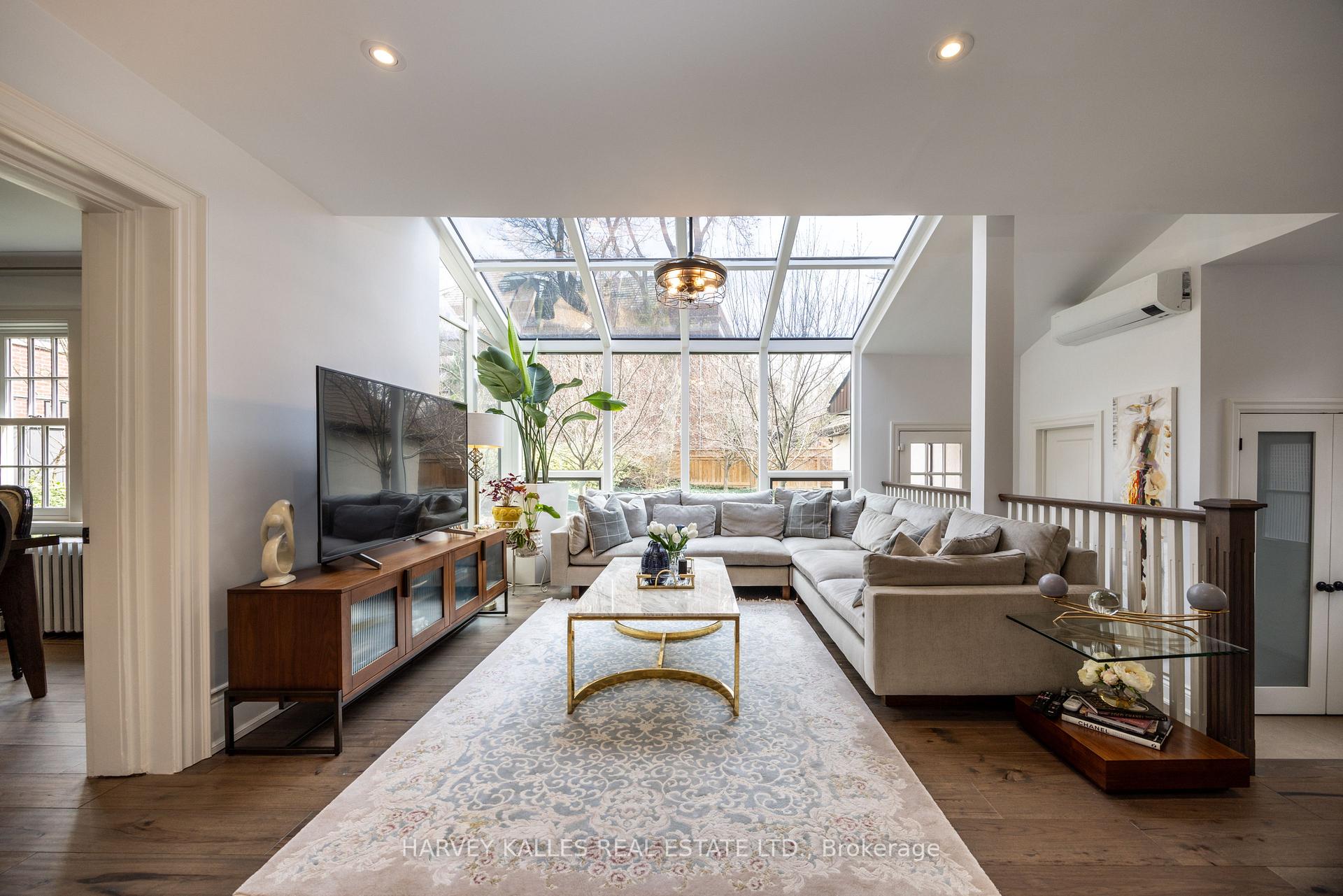 Photo 17 of 199 Alexandra Boulevard, Toronto, Lawrence Park South — HOMEH
