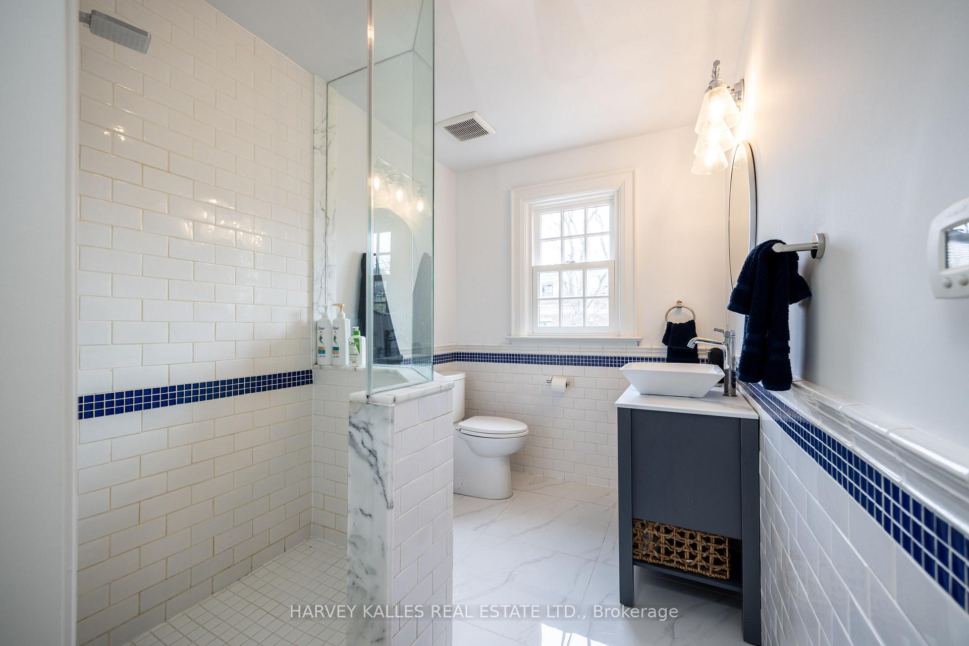 Photo 35 of 199 Alexandra Boulevard, Toronto, Lawrence Park South — HOMEH