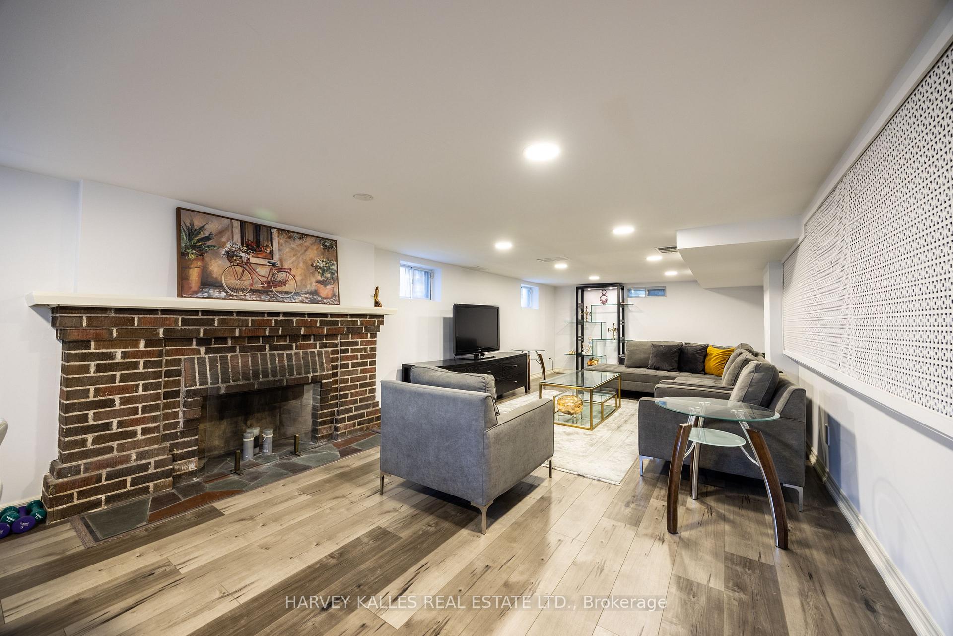 Photo 38 of 199 Alexandra Boulevard, Toronto, Lawrence Park South — HOMEH