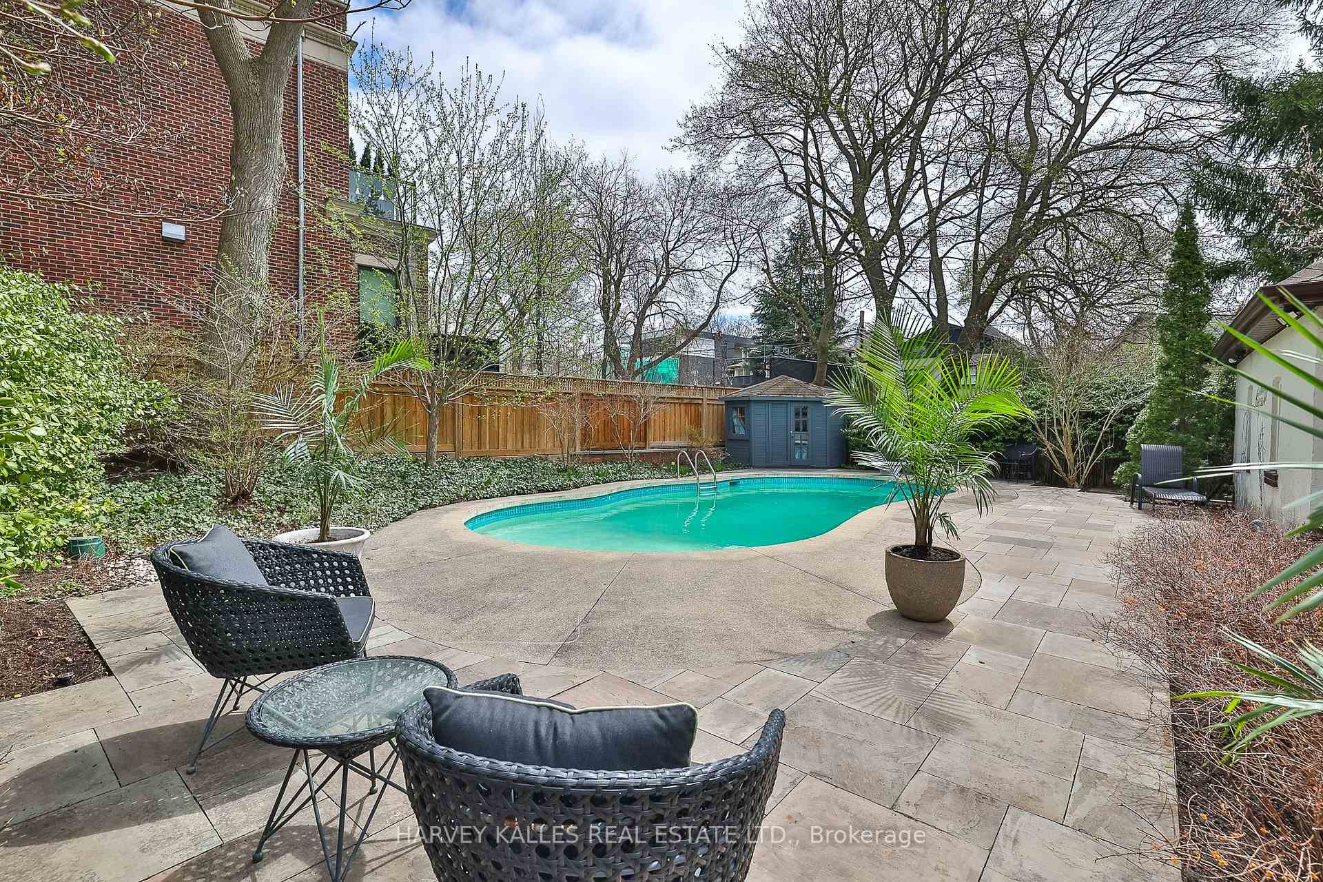 Photo 44 of 199 Alexandra Boulevard, Toronto, Lawrence Park South — HOMEH