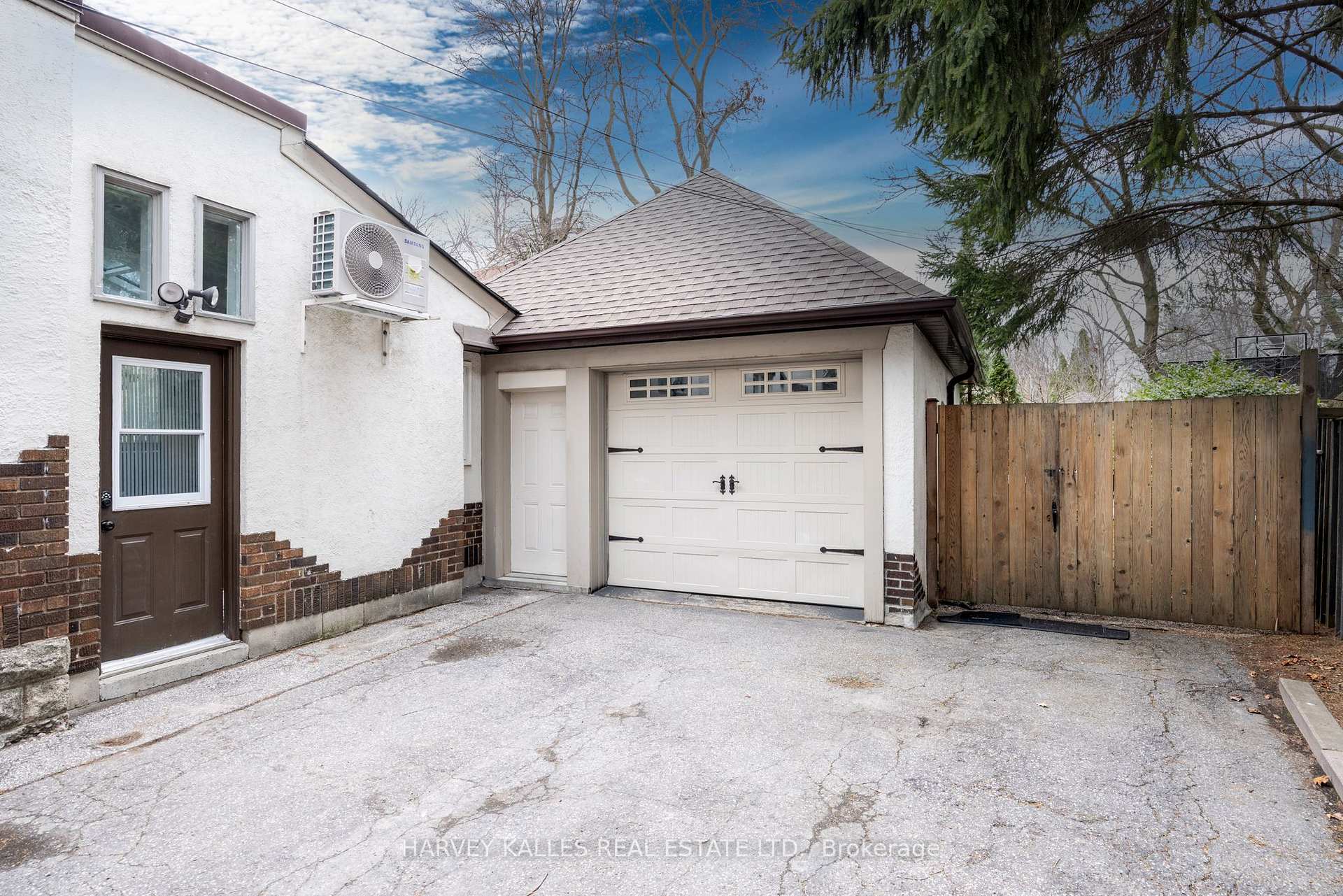 Photo 46 of 199 Alexandra Boulevard, Toronto, Lawrence Park South — HOMEH