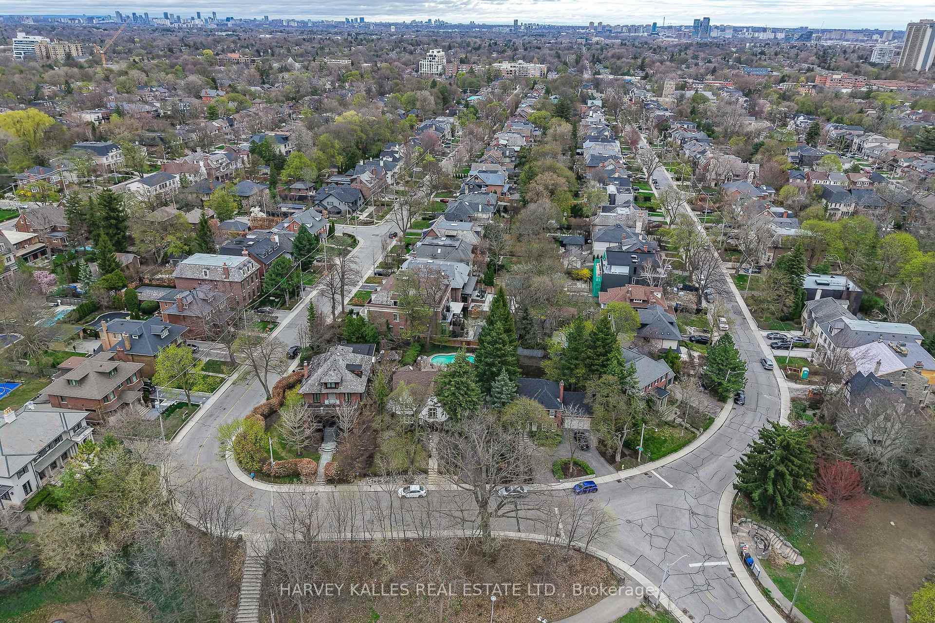Photo 47 of 199 Alexandra Boulevard, Toronto, Lawrence Park South — HOMEH
