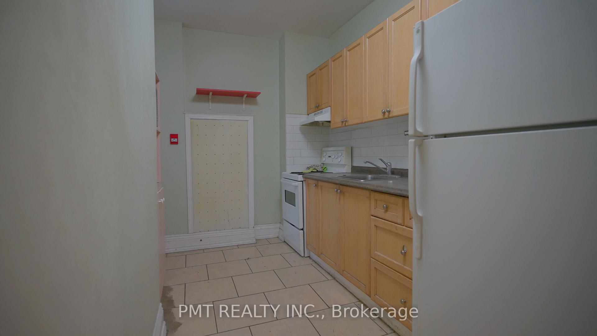 Photo 5 of Unit 4, 2 Linden Street, Toronto, North St. James Town — HOMEH