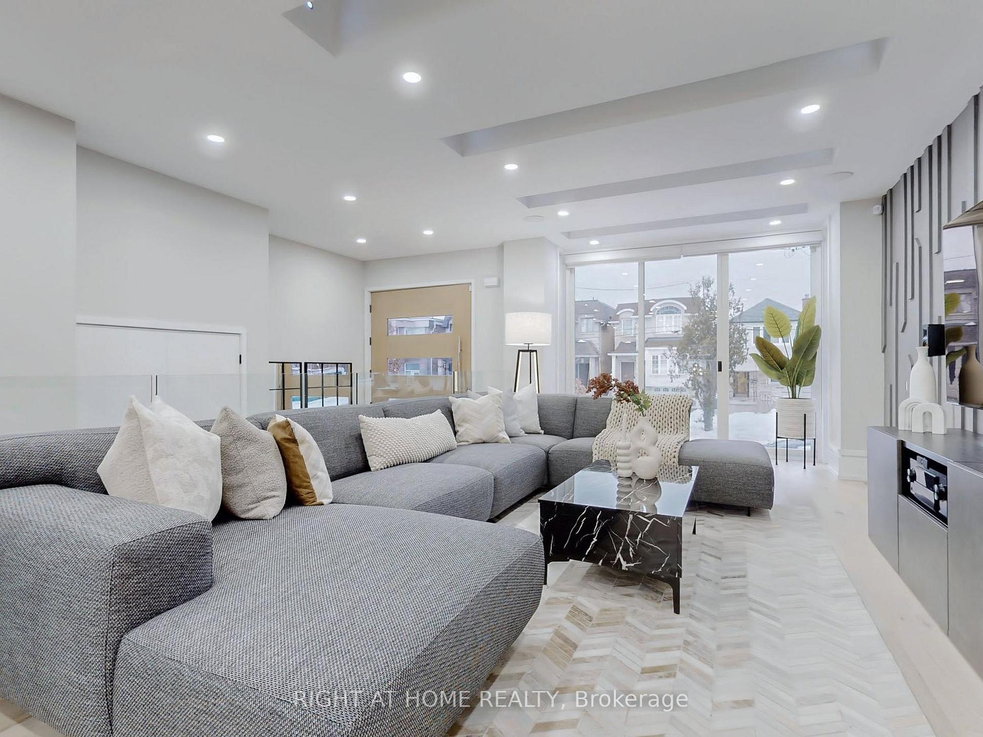 Photo 5 of 75 Holborne Avenue, Toronto, Danforth Village-East York — HOMEH