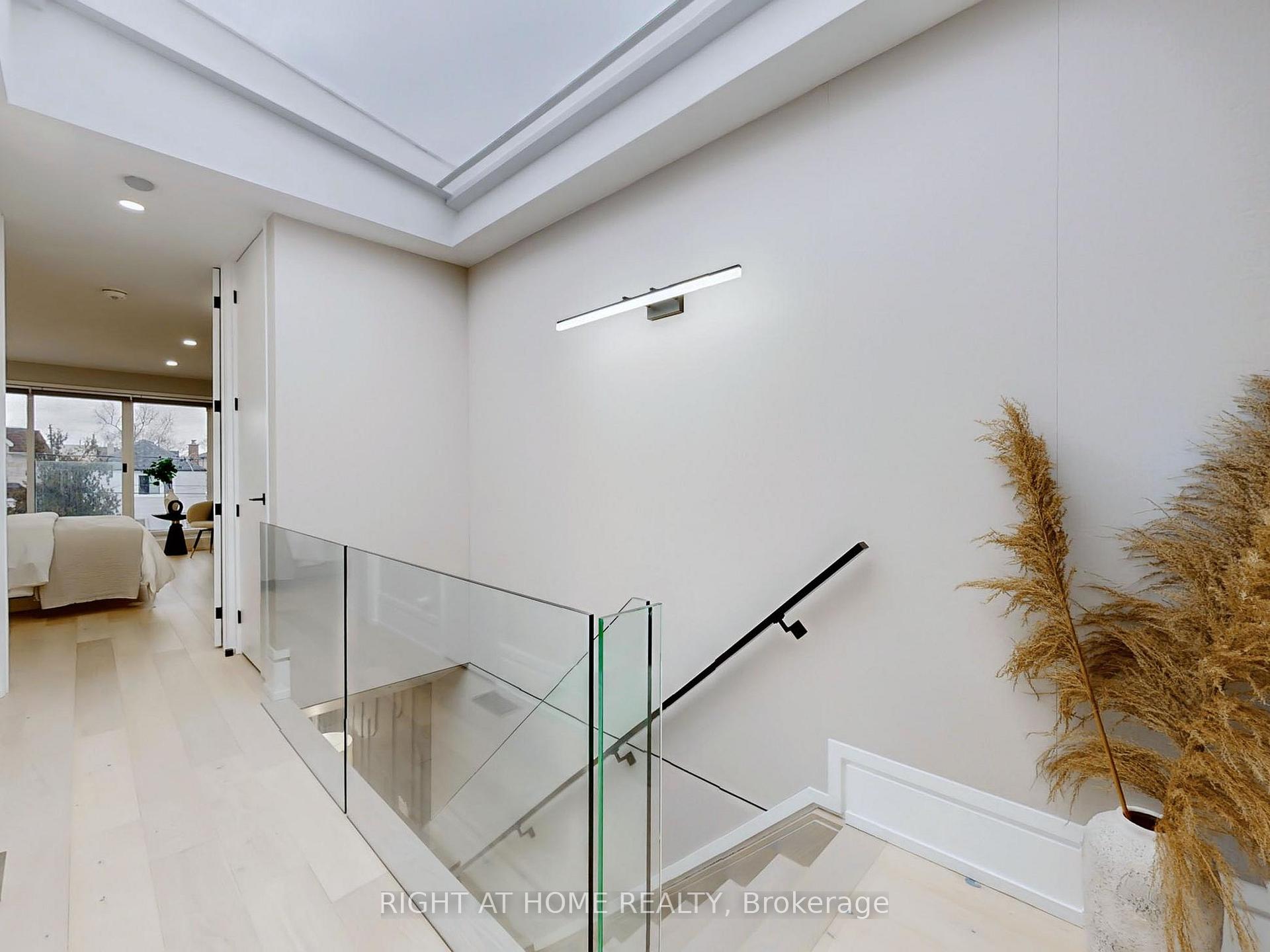 Photo 19 of 75 Holborne Avenue, Toronto, Danforth Village-East York — HOMEH