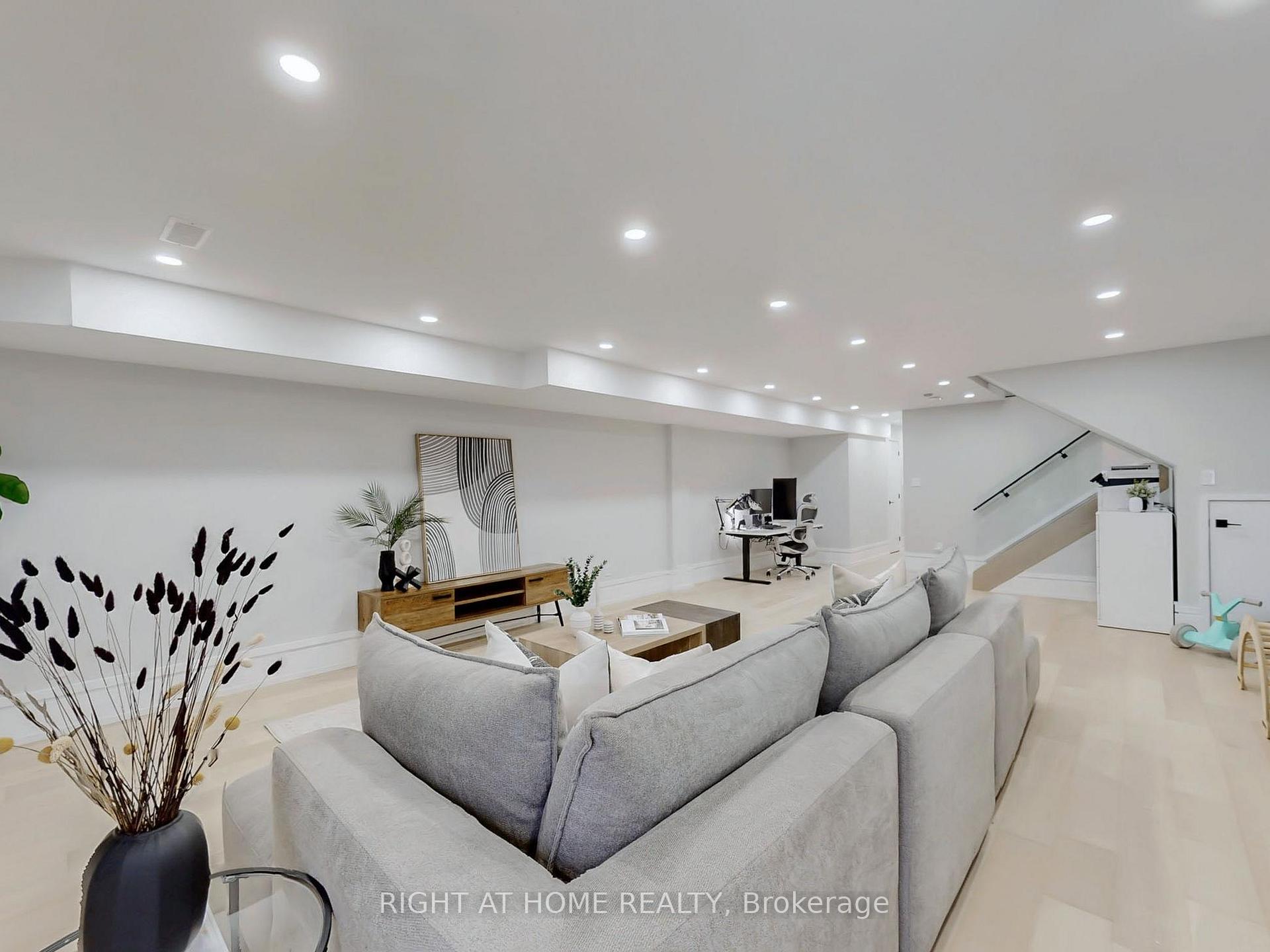 Photo 40 of 75 Holborne Avenue, Toronto, Danforth Village-East York — HOMEH