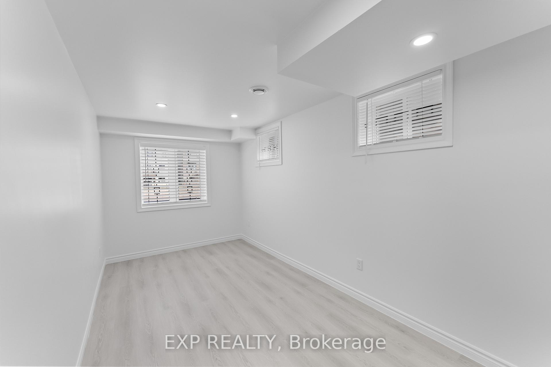 Photo 6 of 32 Explorer Way, Thorold, Rolling Meadows — HOMEH