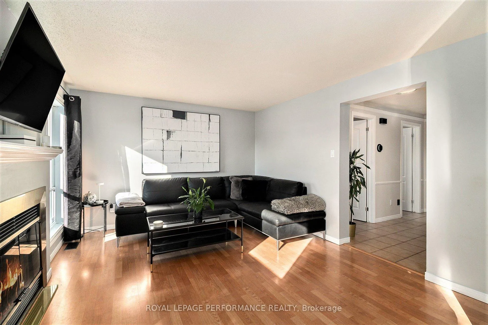 Photo 12 of 470 Rougemount Crescent, Ottawa, Fallingbrook/Gardenway South — HOMEH