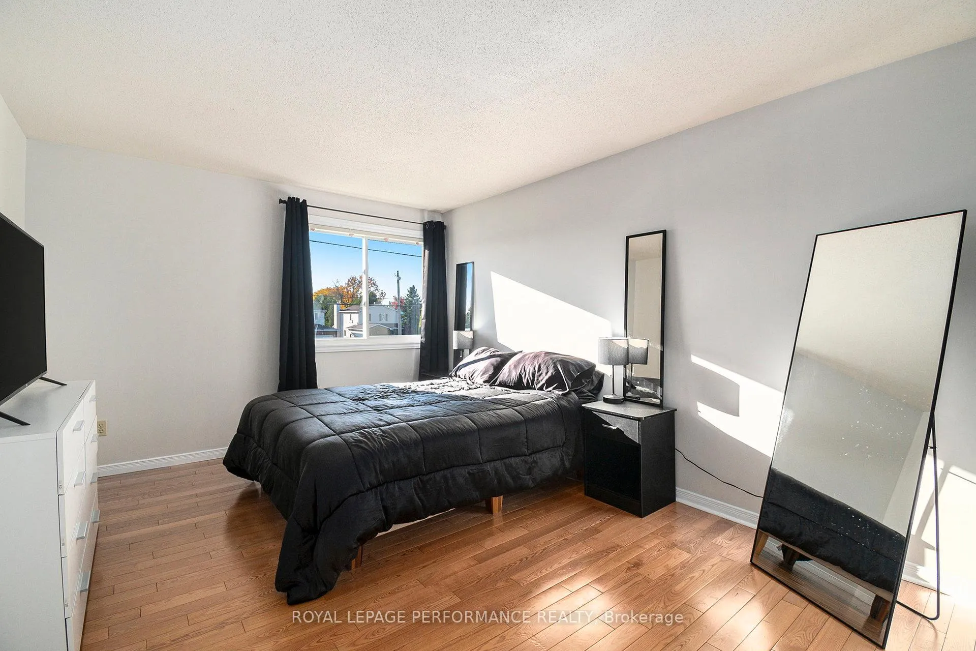 Photo 15 of 470 Rougemount Crescent, Ottawa, Fallingbrook/Gardenway South — HOMEH