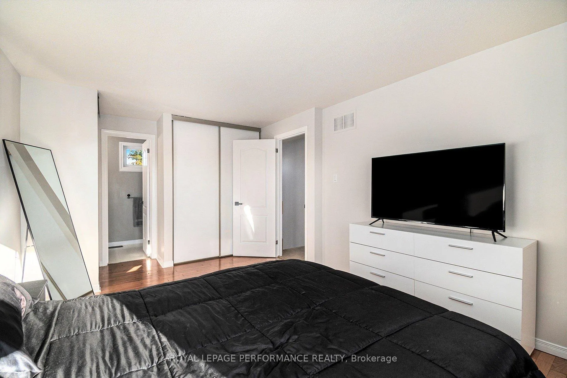Photo 17 of 470 Rougemount Crescent, Ottawa, Fallingbrook/Gardenway South — HOMEH