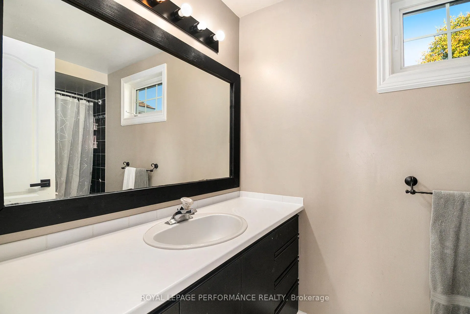 Photo 18 of 470 Rougemount Crescent, Ottawa, Fallingbrook/Gardenway South — HOMEH