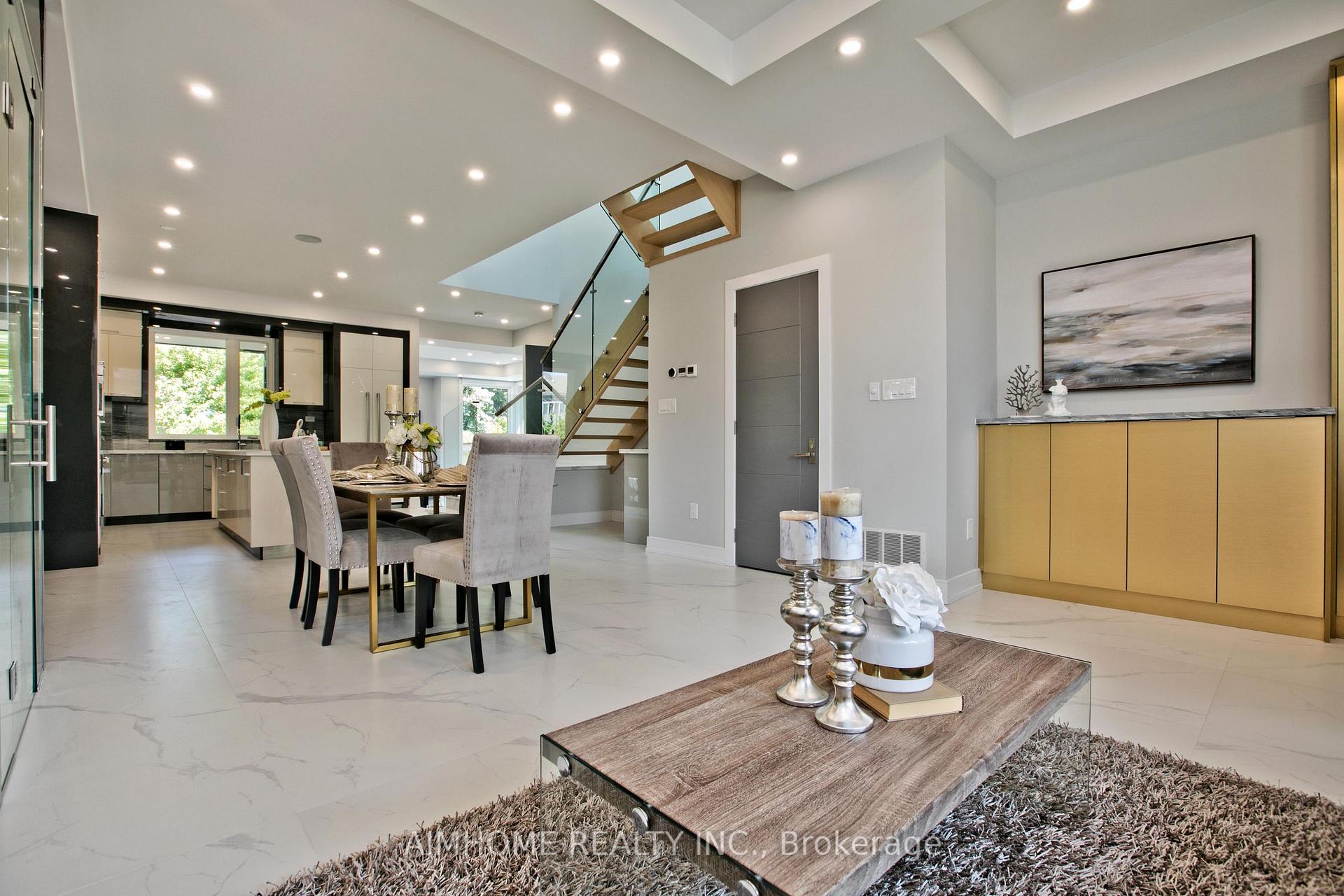 Photo 4 of 142 Ranee Avenue, Toronto, Englemount-Lawrence — HOMEH