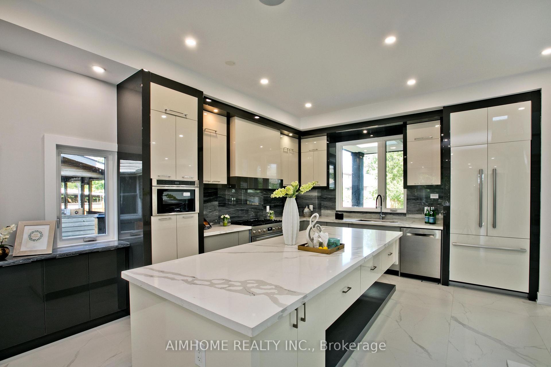 Photo 7 of 142 Ranee Avenue, Toronto, Englemount-Lawrence — HOMEH