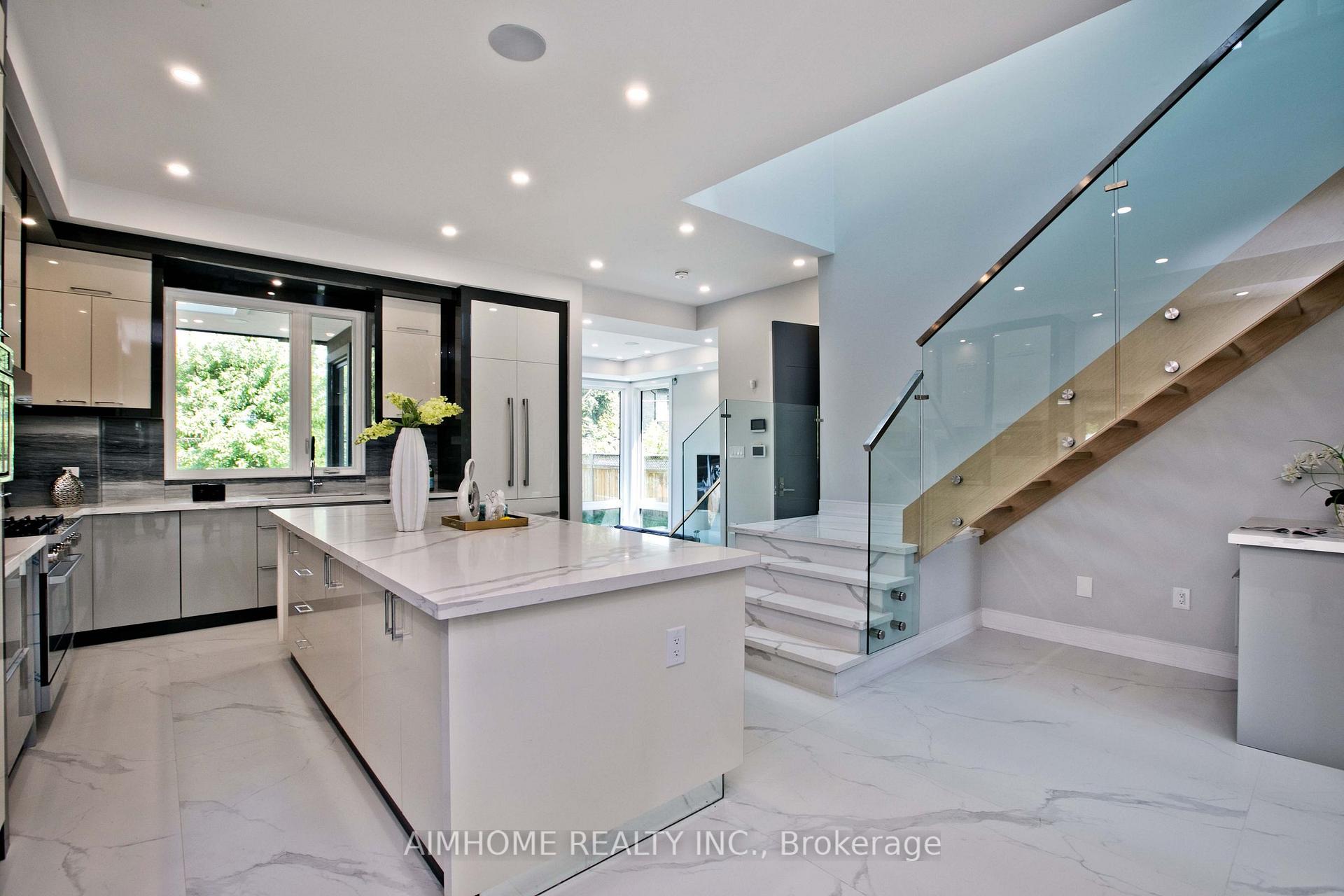 Photo 8 of 142 Ranee Avenue, Toronto, Englemount-Lawrence — HOMEH