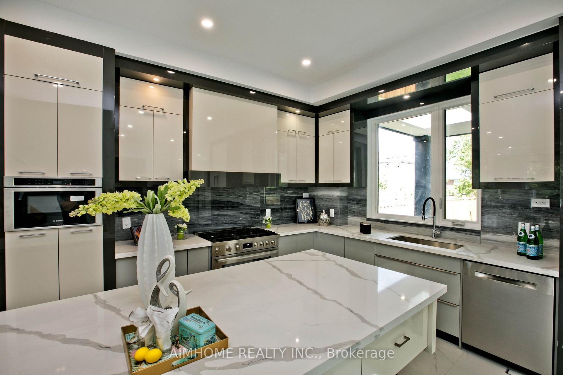 Photo 10 of 142 Ranee Avenue, Toronto, Englemount-Lawrence — HOMEH