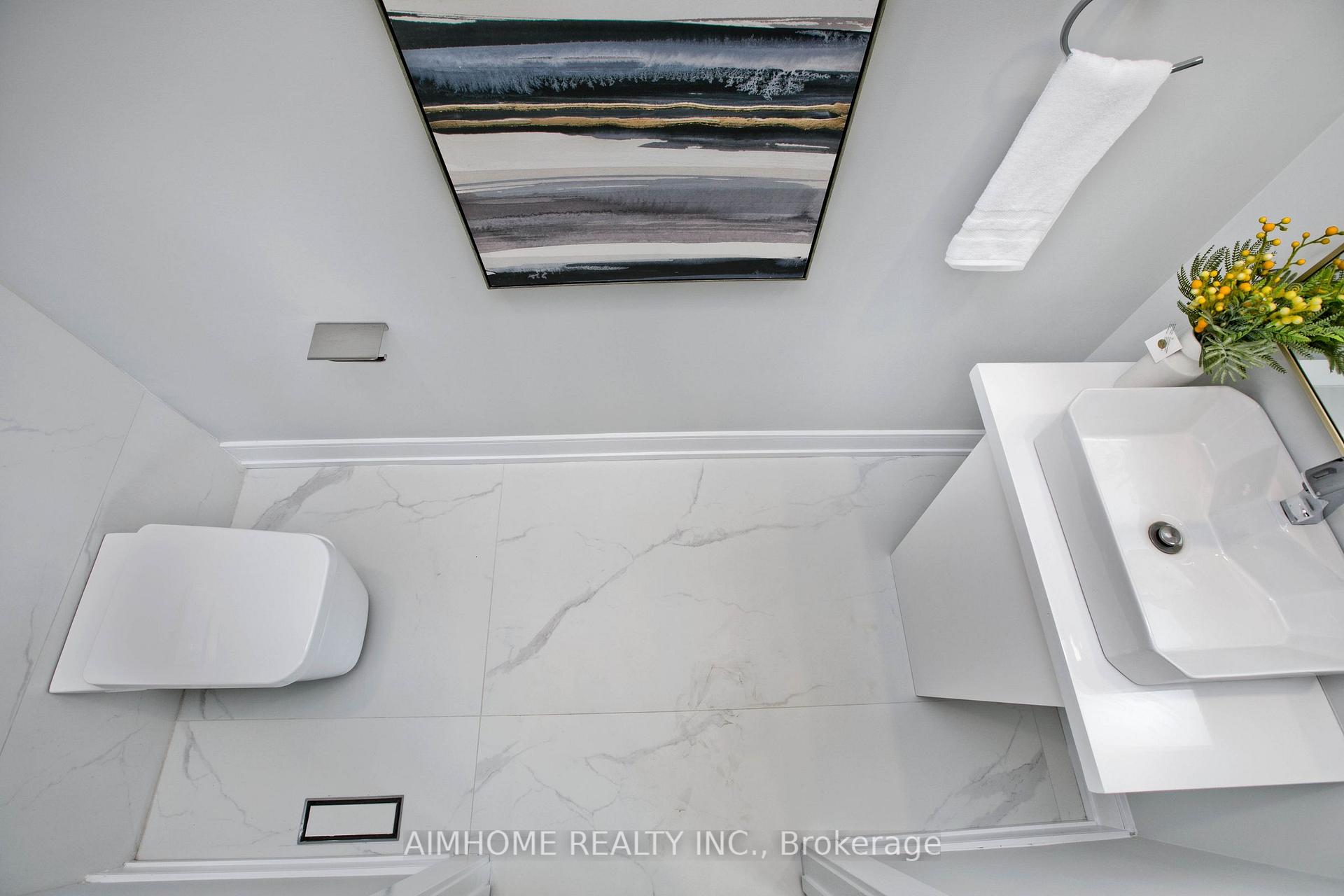 Photo 12 of 142 Ranee Avenue, Toronto, Englemount-Lawrence — HOMEH