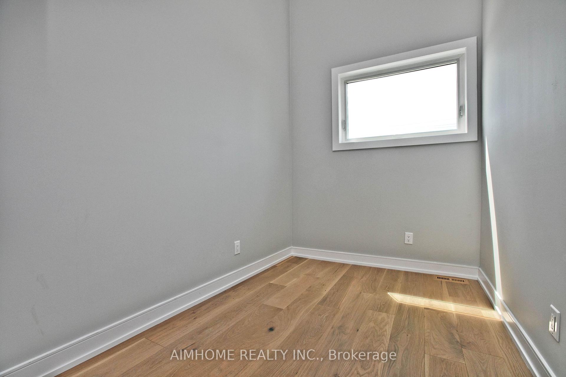 Photo 21 of 142 Ranee Avenue, Toronto, Englemount-Lawrence — HOMEH