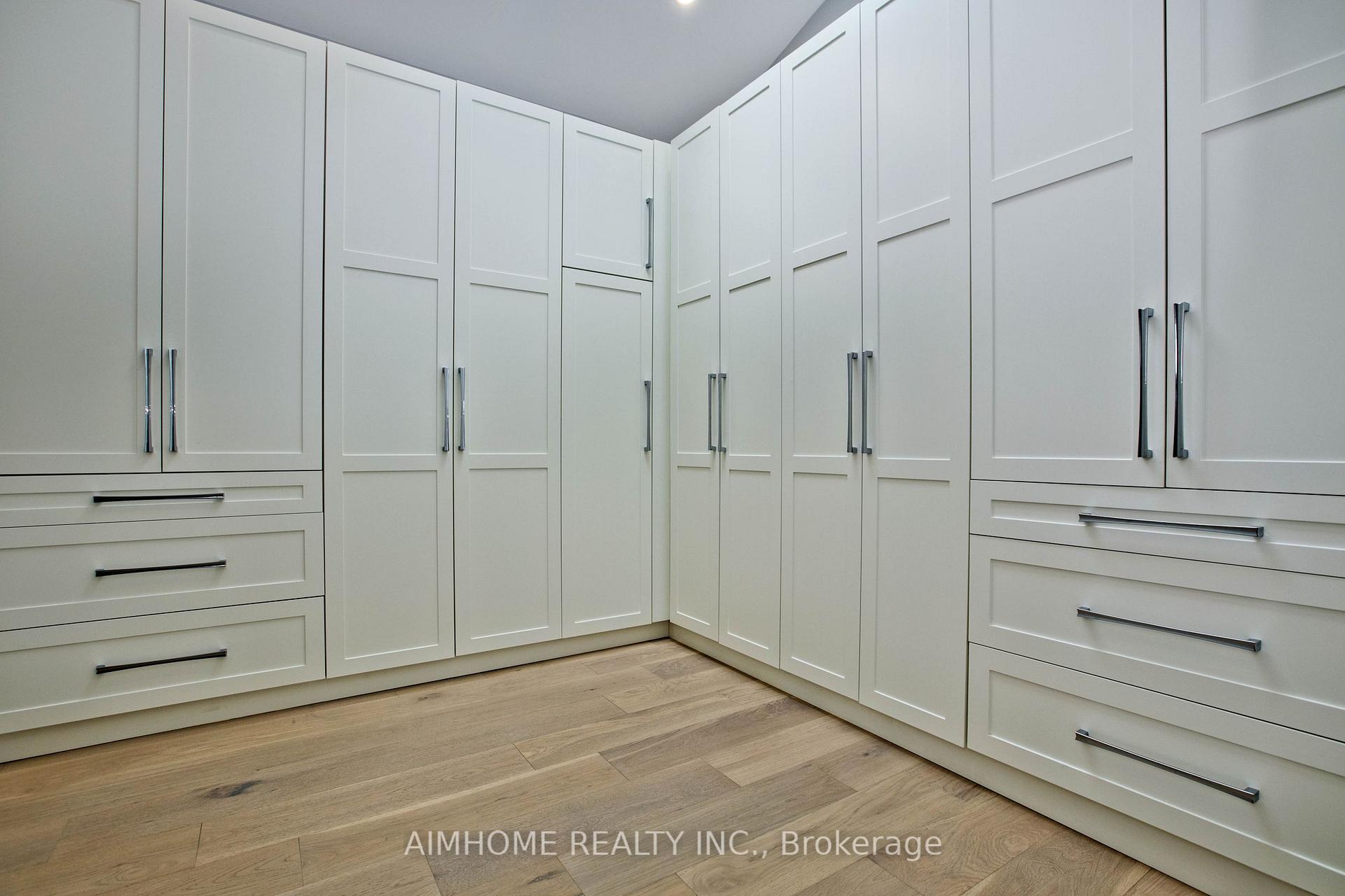 Photo 22 of 142 Ranee Avenue, Toronto, Englemount-Lawrence — HOMEH