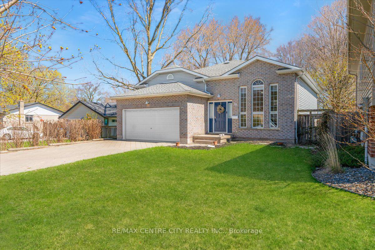 Front of 19 Dell Drive