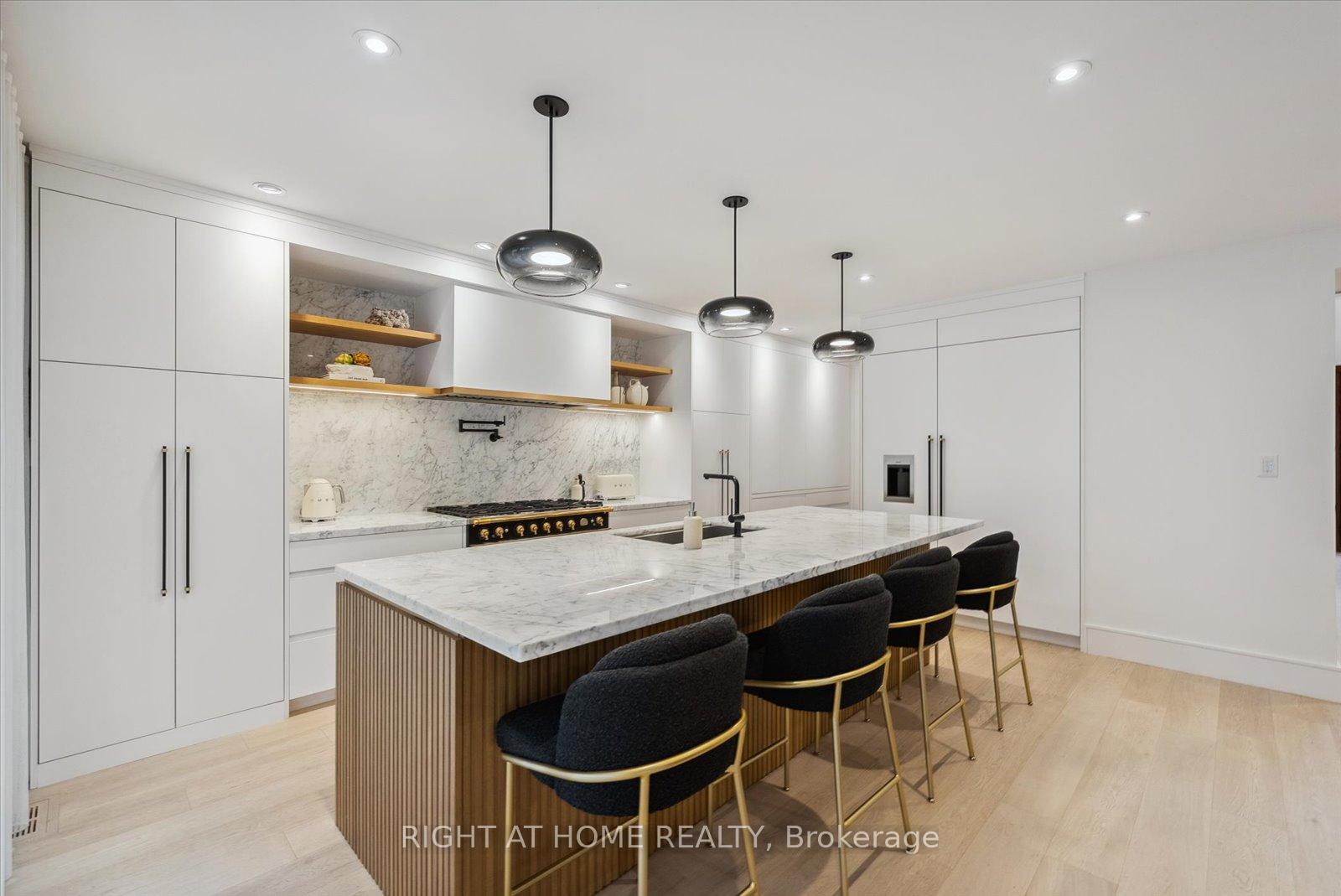 Photo 8 of 4 Old Park Road, Toronto, Forest Hill North — HOMEH