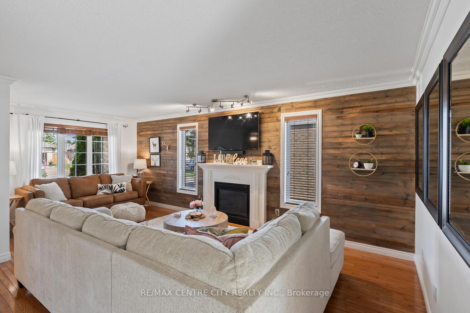 Photo 7 of 56 Mapleridge Crescent, Thames Centre, Dorchester — HOMEH