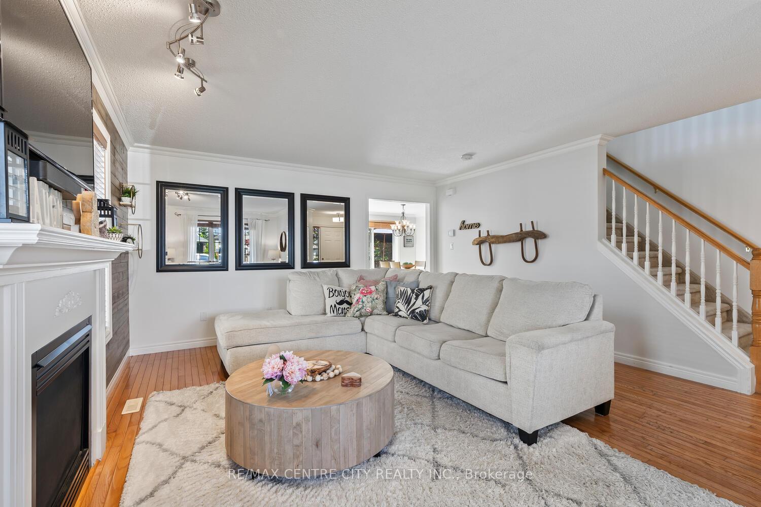 Photo 9 of 56 Mapleridge Crescent, Thames Centre, Dorchester — HOMEH