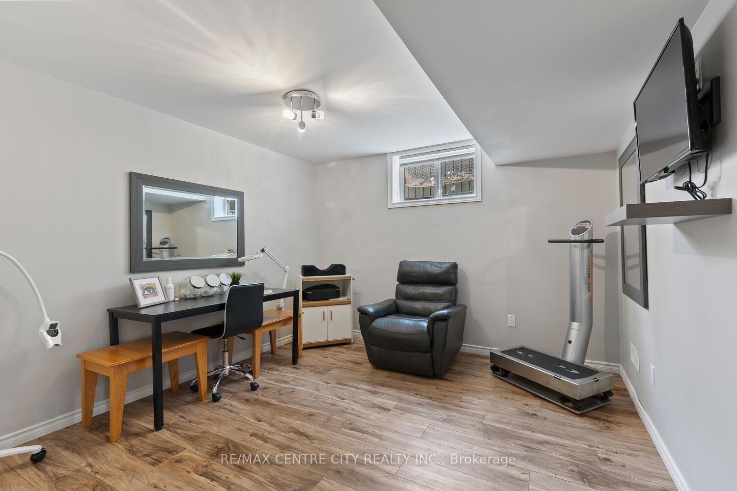 Photo 30 of 56 Mapleridge Crescent, Thames Centre, Dorchester — HOMEH