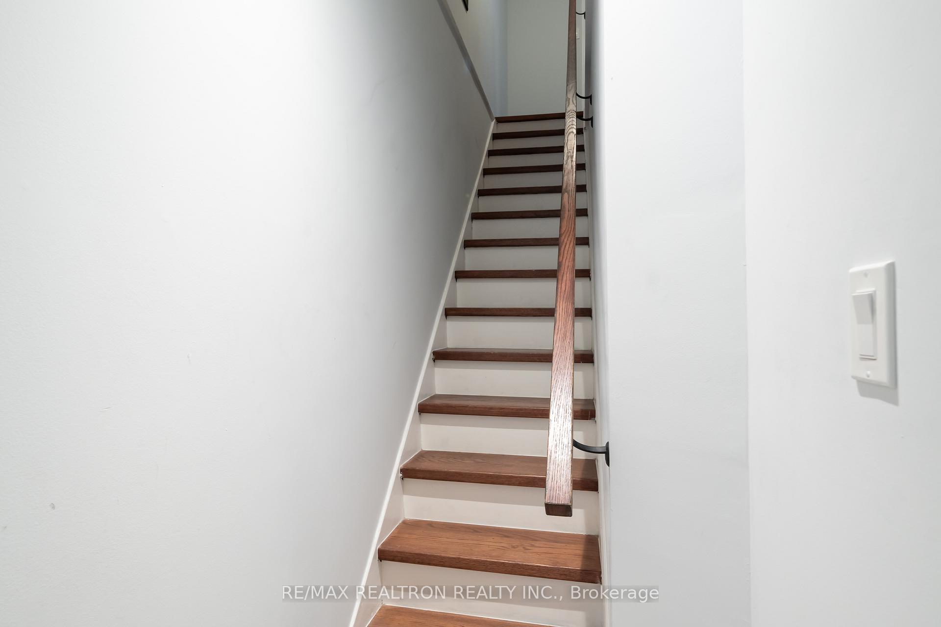 Photo 4 of Unit 2nd Floor, 92 Donlands Avenue, Toronto, Danforth — HOMEH