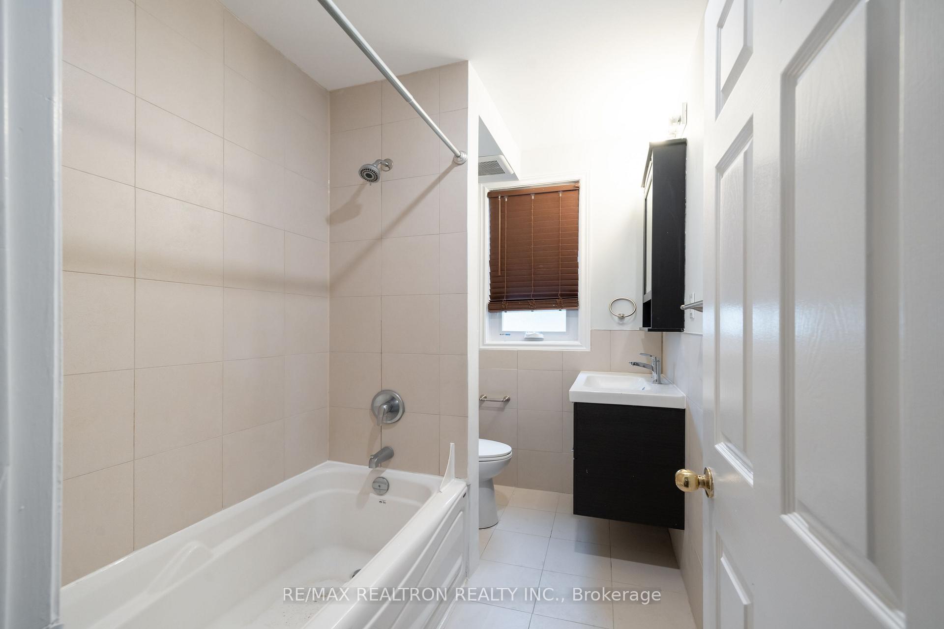 Photo 5 of Unit 2nd Floor, 92 Donlands Avenue, Toronto, Danforth — HOMEH