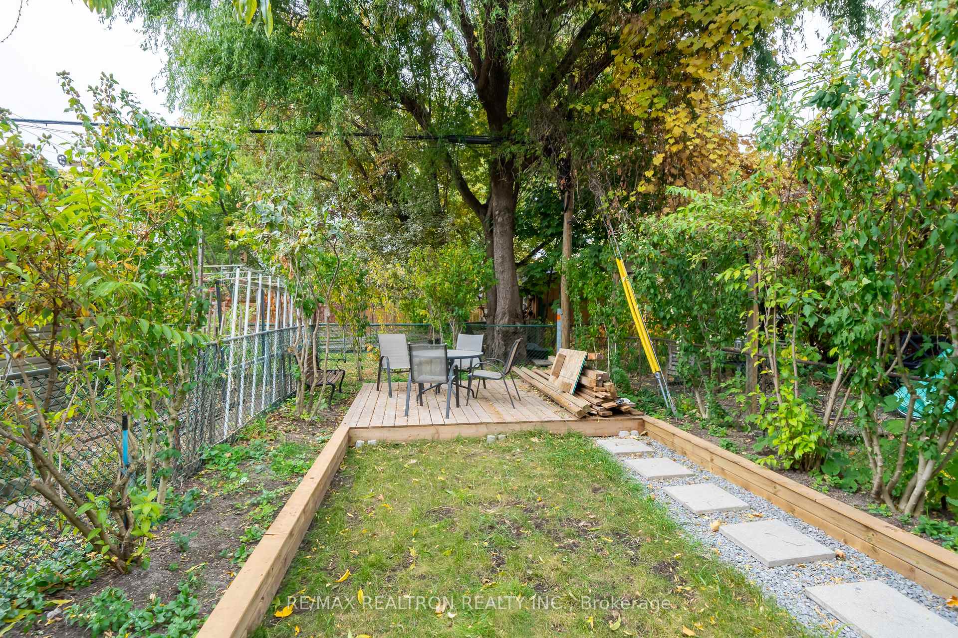 Photo 21 of Unit 2nd Floor, 92 Donlands Avenue, Toronto, Danforth — HOMEH